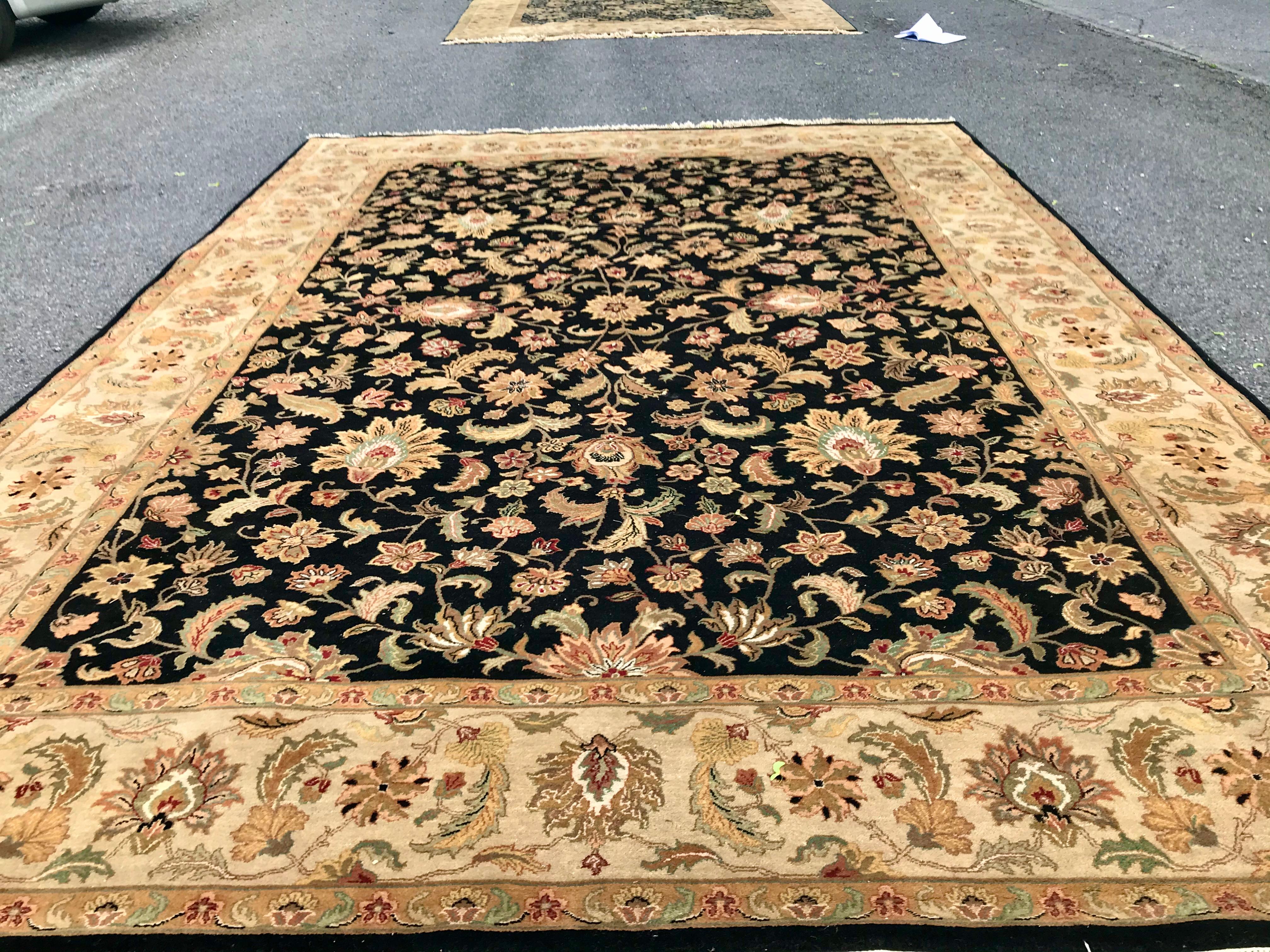 Anglo-indien Tapis oriental noué à la main, fabriqué à Jaipur vers 1980     VENTE        VENTE en vente