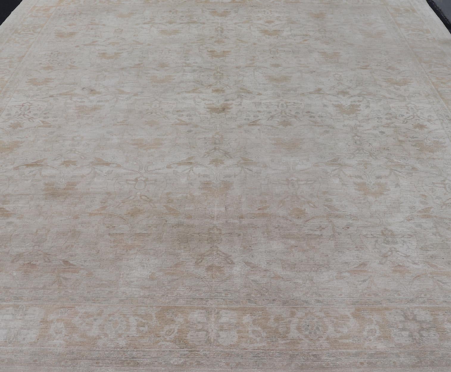 20ième siècle Tapis pakistanais Sultanabad vintage noué à la main à motif floral en laine 12' x 15'7 en vente