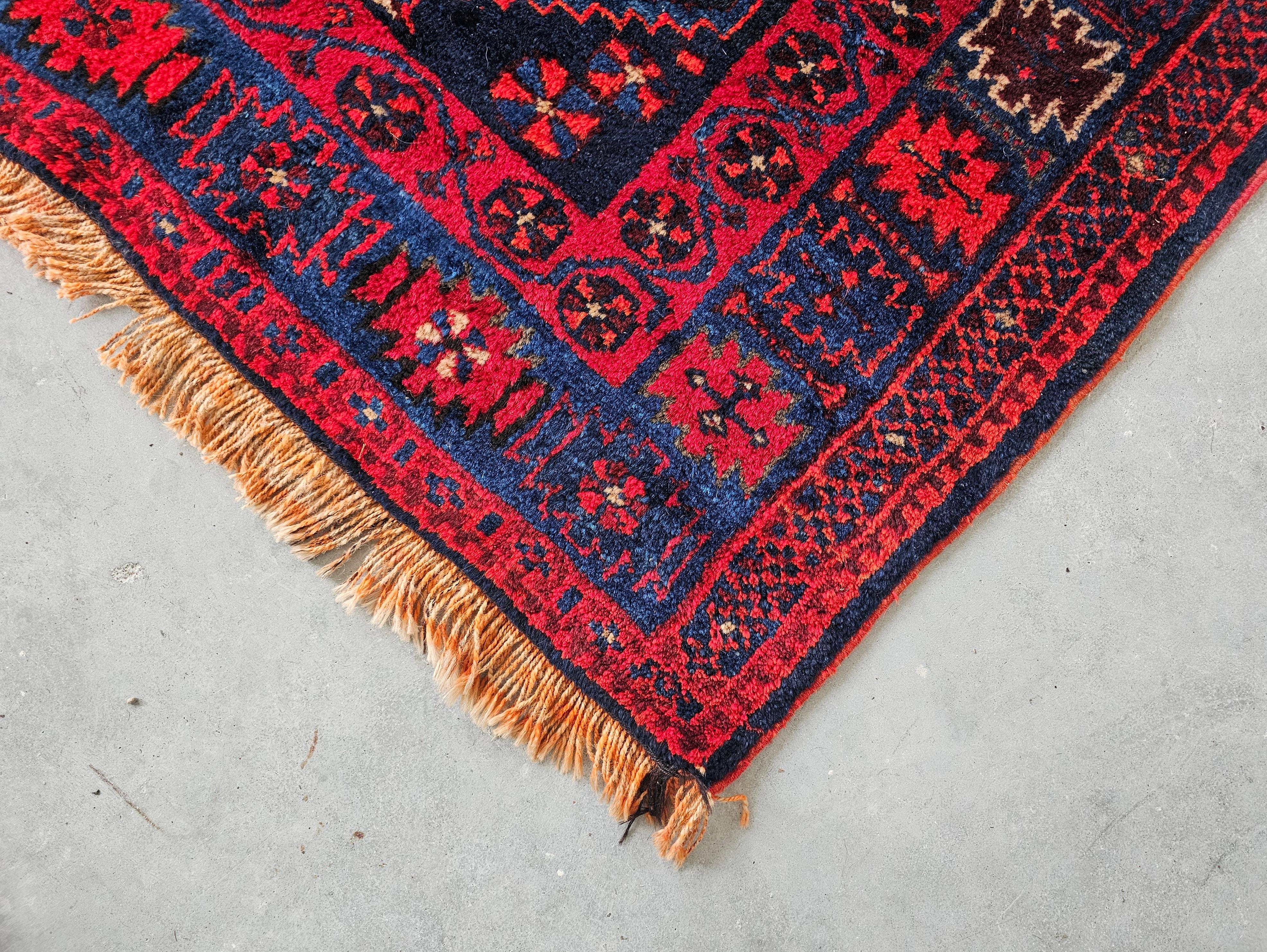 Handgeknüpfter persischer Afshar-Teppich im Vintage-Stil, 100 % Wolle, Iran 1960er Jahre im Zustand „Gut“ im Angebot in Beograd, RS
