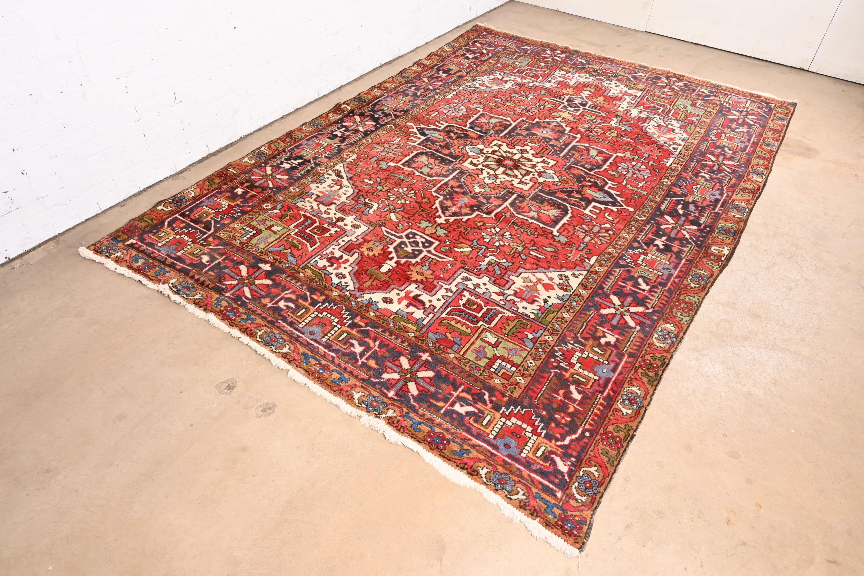 Vintage Hand-Knotted Persian Heriz Room Size Rug In Good Condition For Sale In South Bend, IN