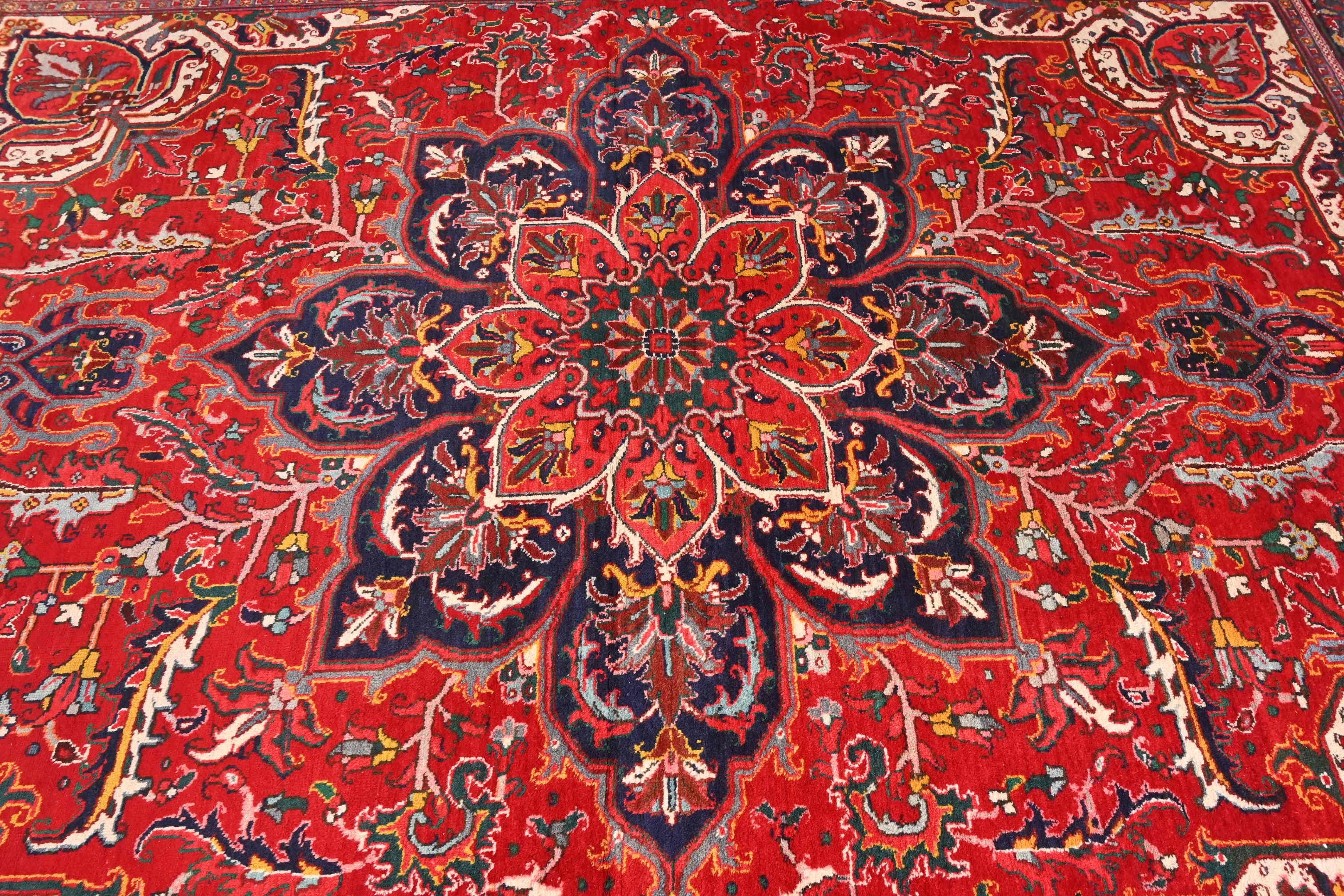 20th Century Vintage Hand-Knotted Persian Heriz Room Size Rug For Sale