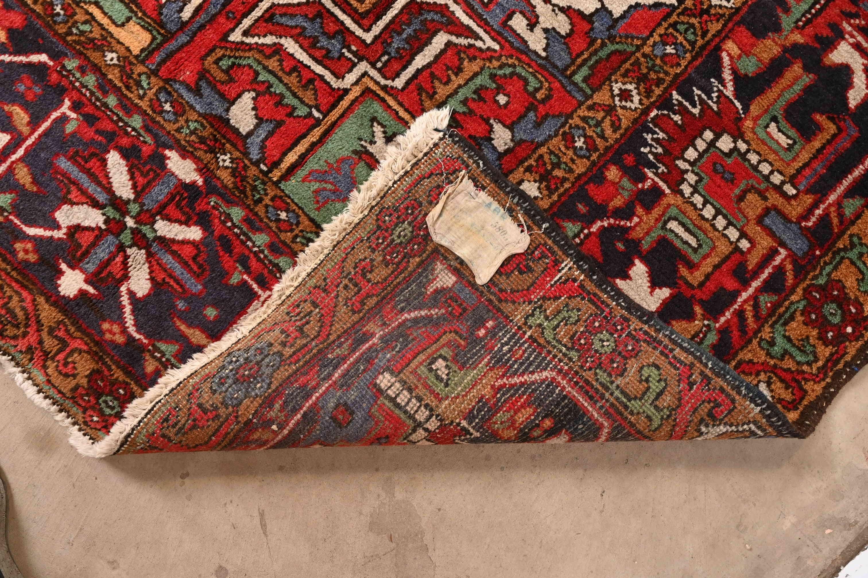 Vintage Handgeknüpfter Persischer Heriz Teppich in Zimmergröße im Angebot 2