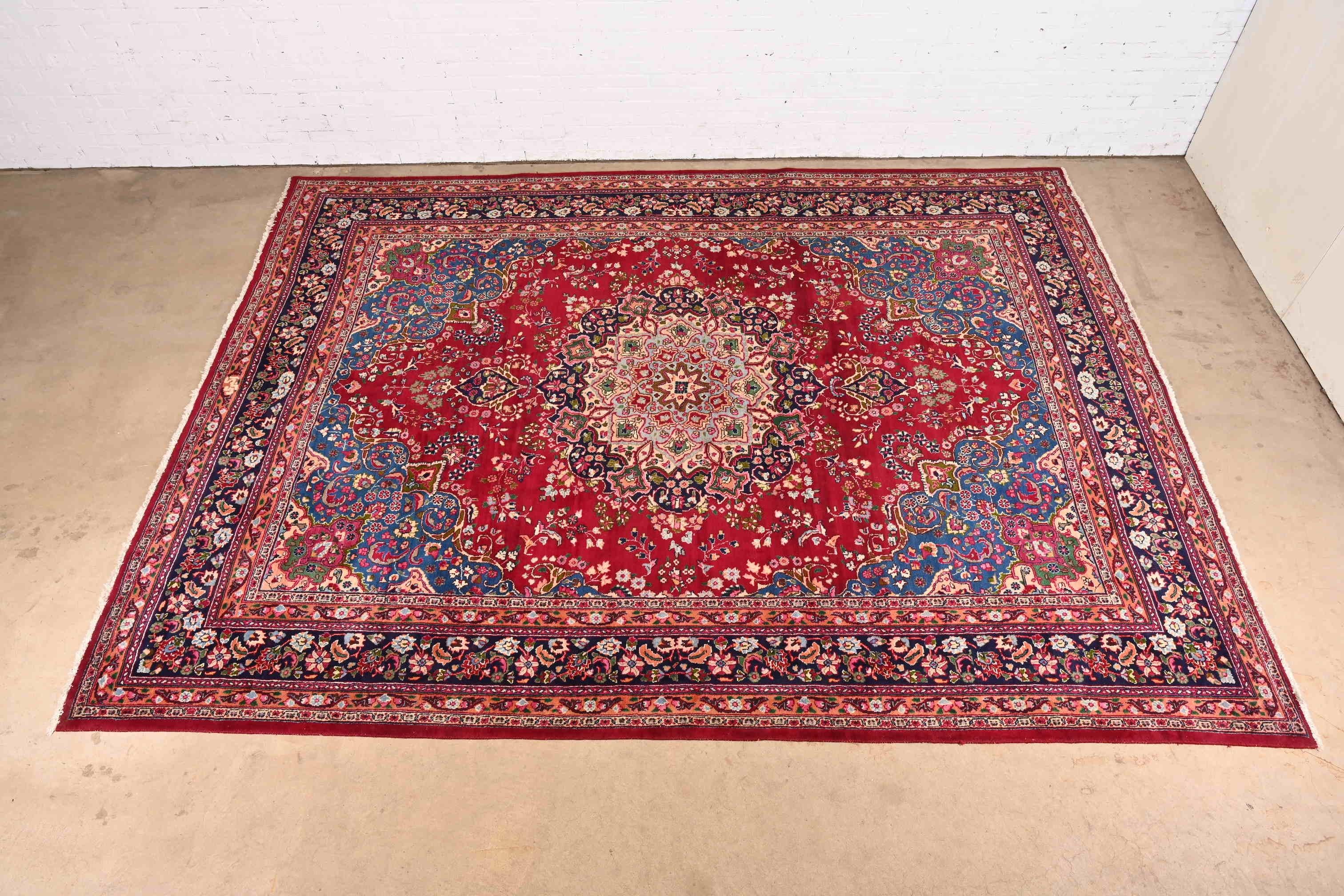 Vintage Hand-Knotted Persian Kashan Large Room Size Rug In Good Condition In South Bend, IN