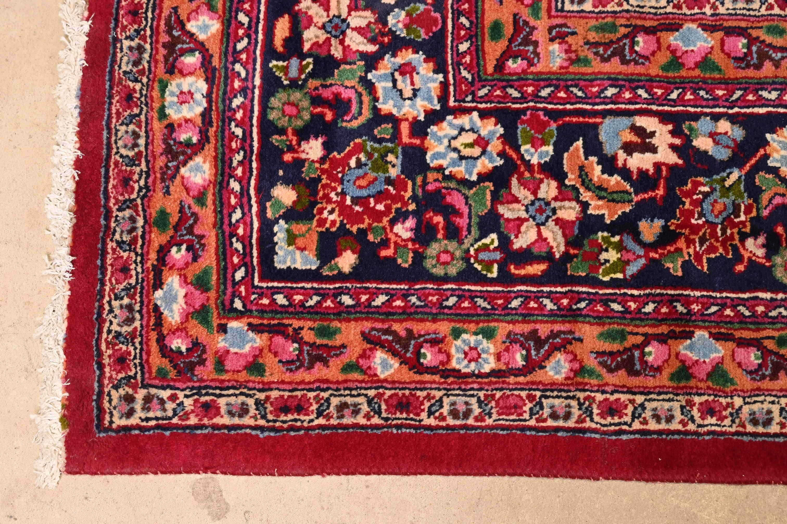 Vintage Hand-Knotted Persian Kashan Large Room Size Rug 1