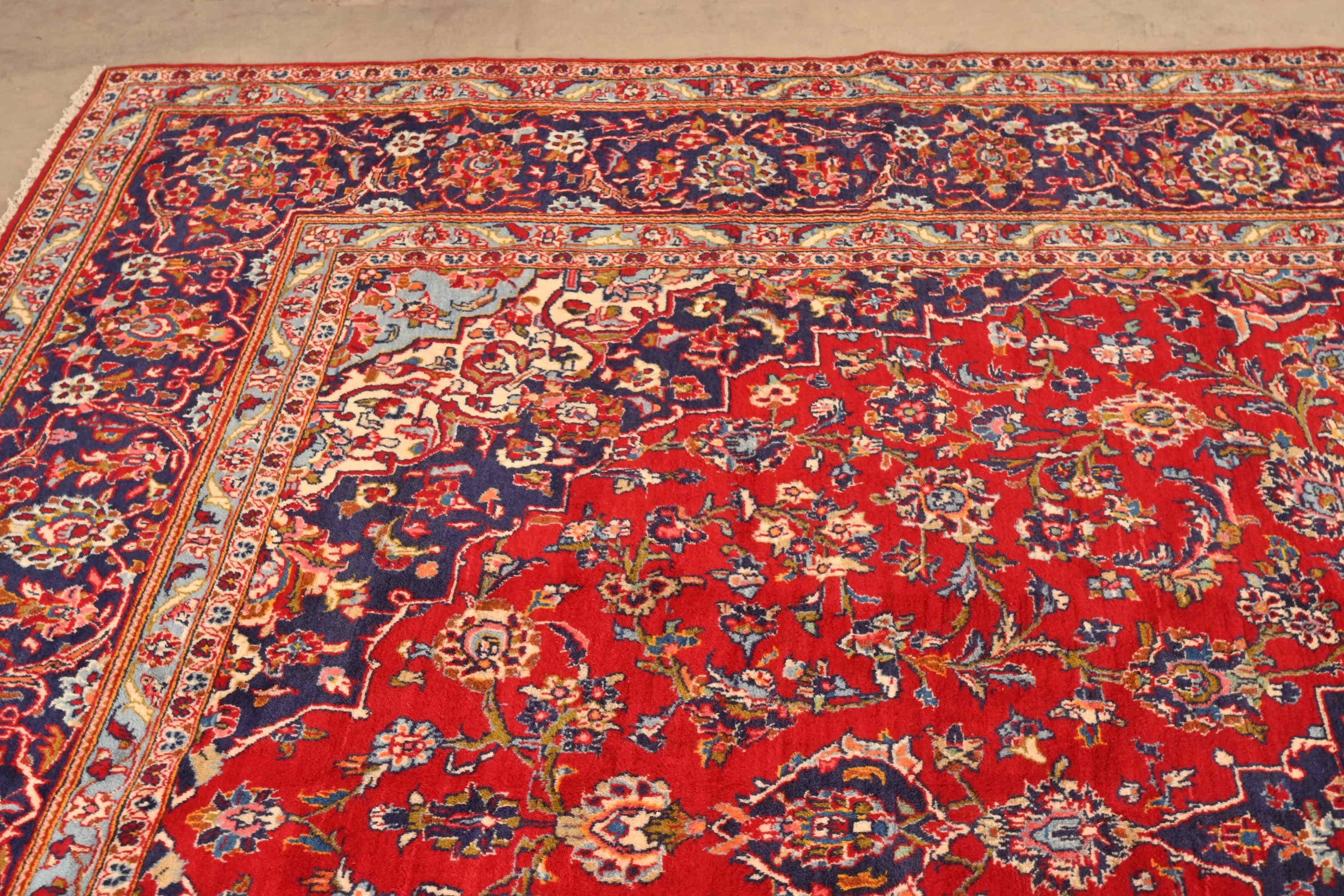 20th Century Vintage Hand-Knotted Persian Kashan Room Size Rug For Sale