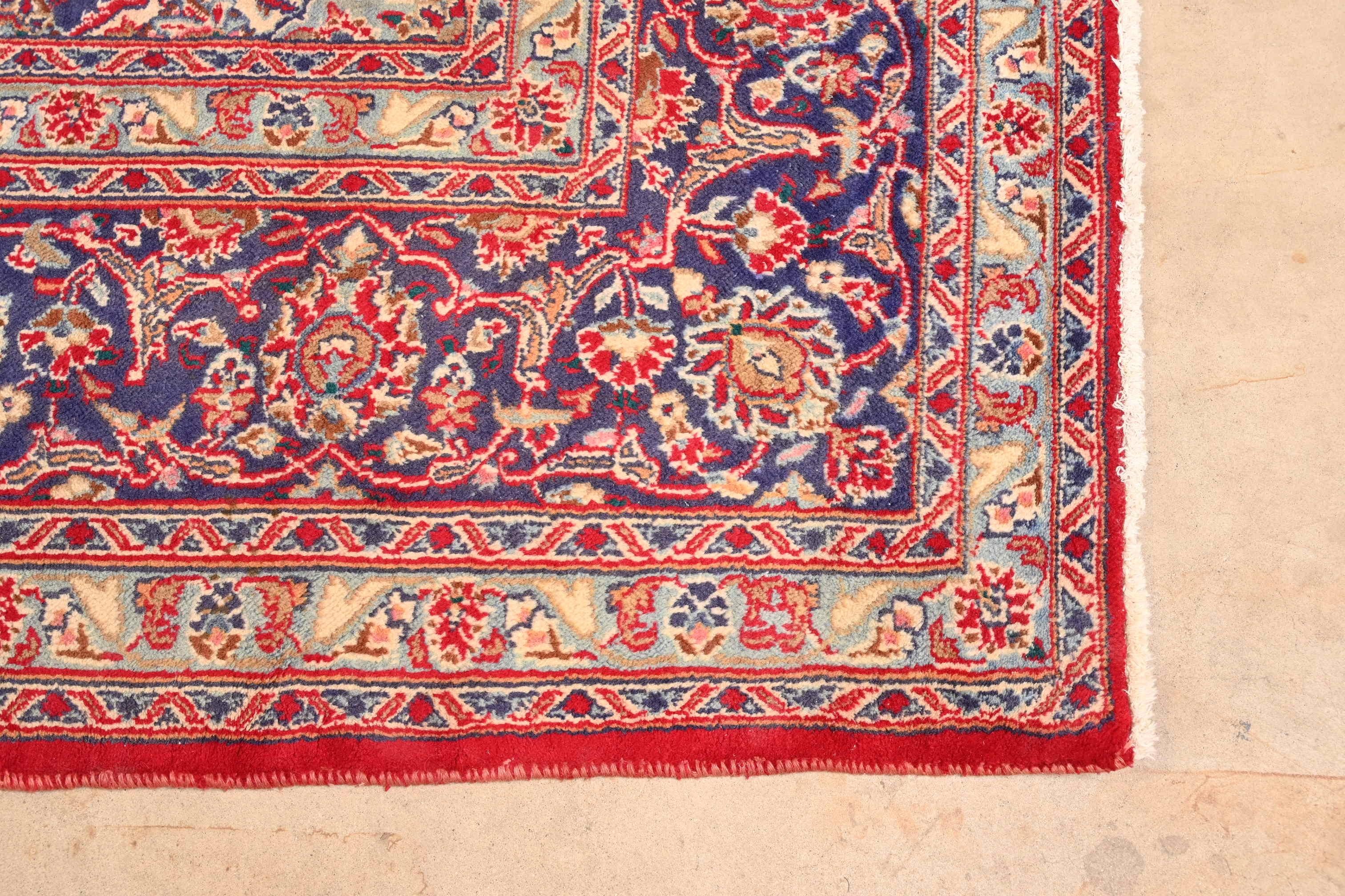 Vintage Hand-Knotted Persian Kashan Room Size Rug For Sale 1