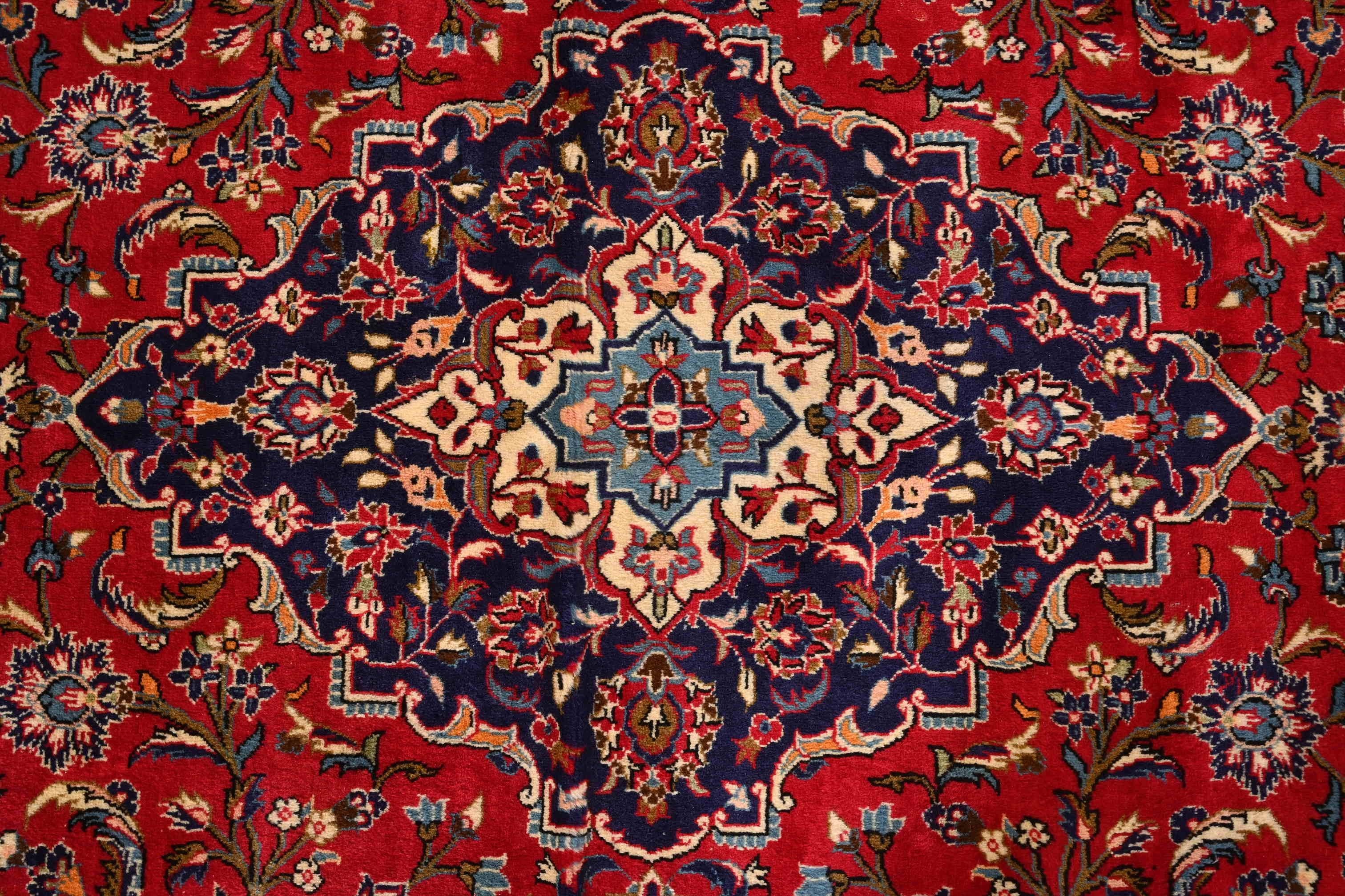 Vintage Handgeknüpft Persisch Kashan Zimmer Größe Wolle Bereich Teppich (20. Jahrhundert)