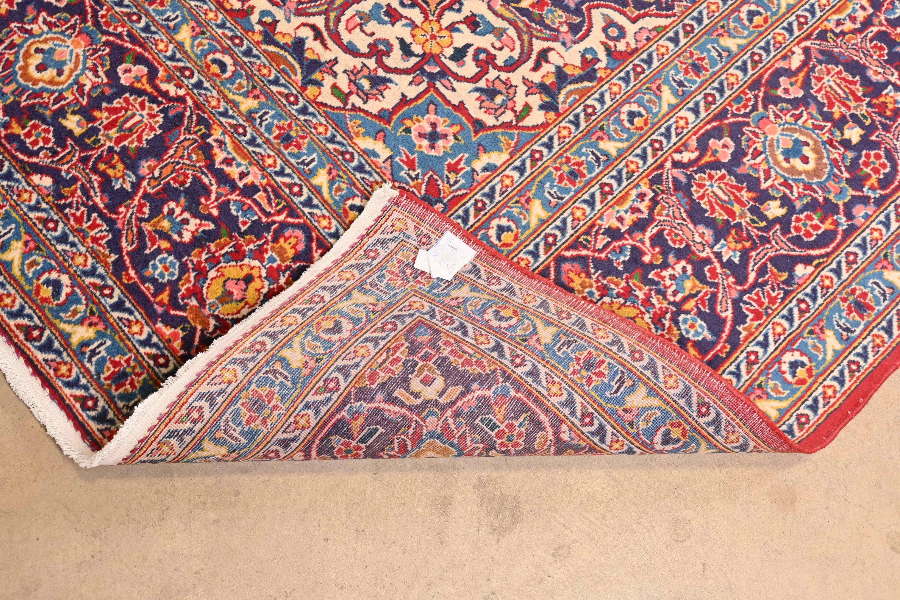 Vintage Handgeknüpft Persisch Kashan Zimmer Größe Wolle Bereich Teppich im Angebot 4