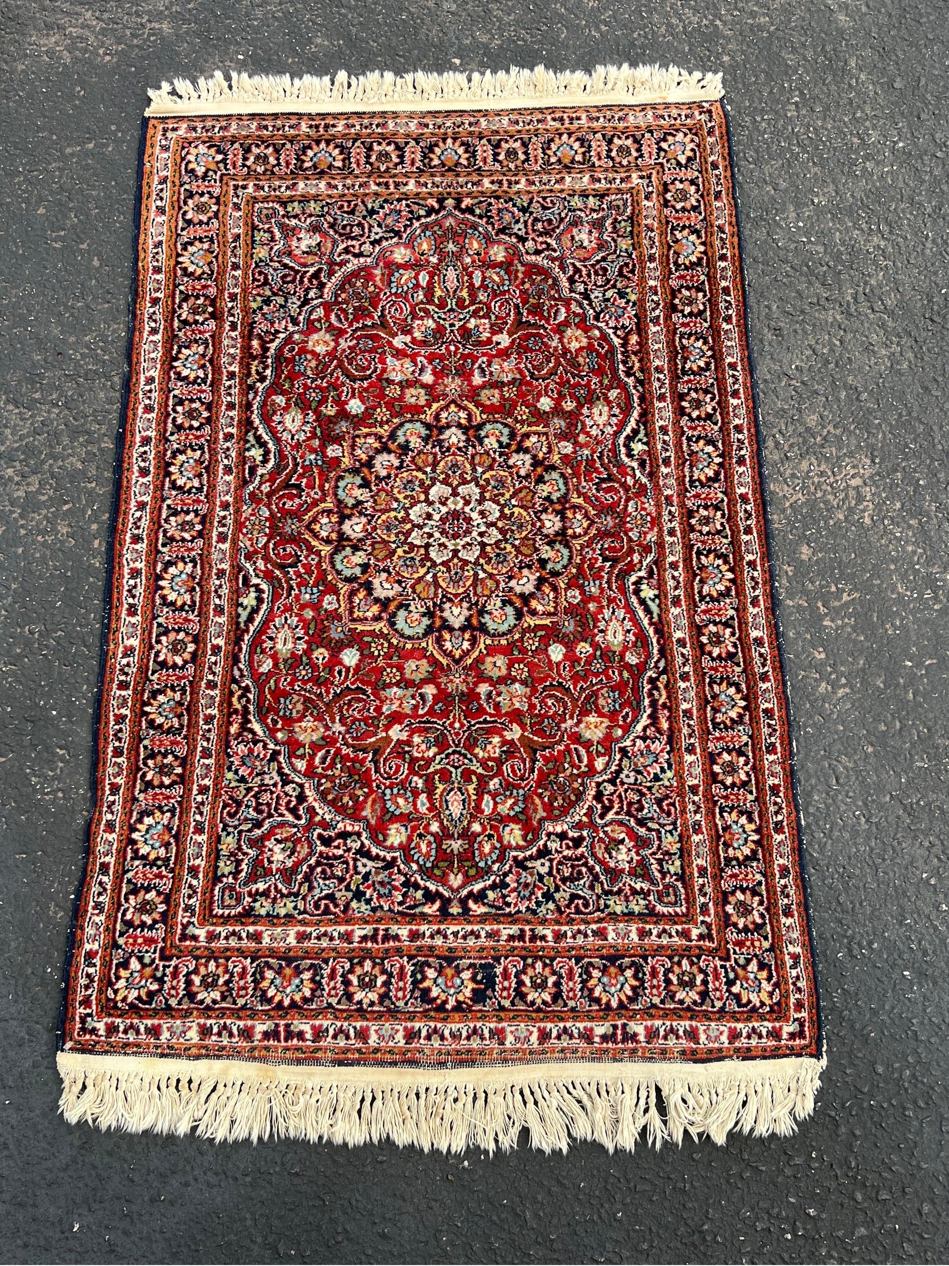20ième siècle Tapis persan Keshan noué à la main 2,5' x 4,17' en vente