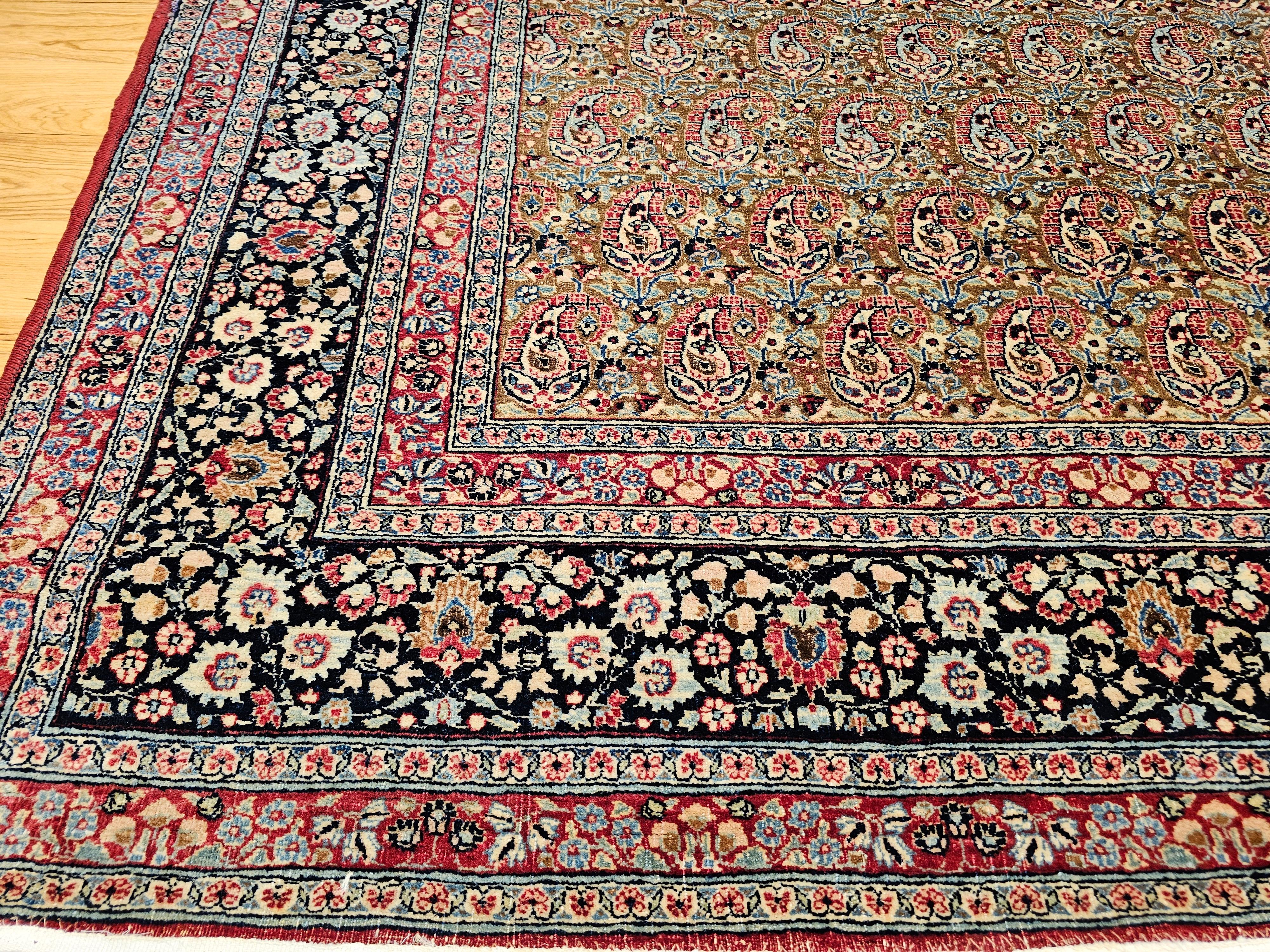 Persischer Qum-Teppich im Vintage-Stil in dunklem Taupe in Allover-Muster im Zustand „Gut“ im Angebot in Barrington, IL