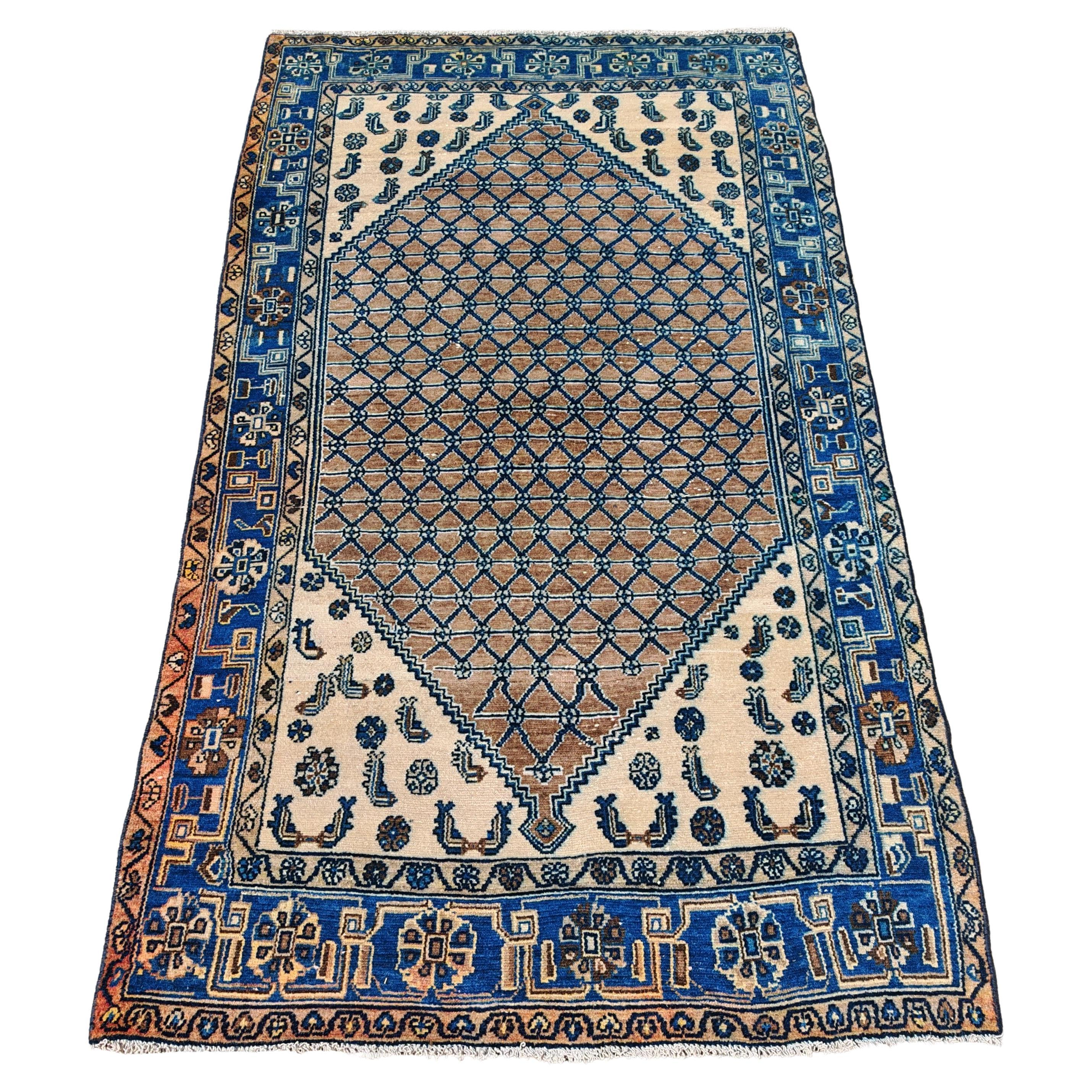 Handgeknüpfter Perserteppich aus blauer und brauner Wolle mit geometrischem Muster im Angebot