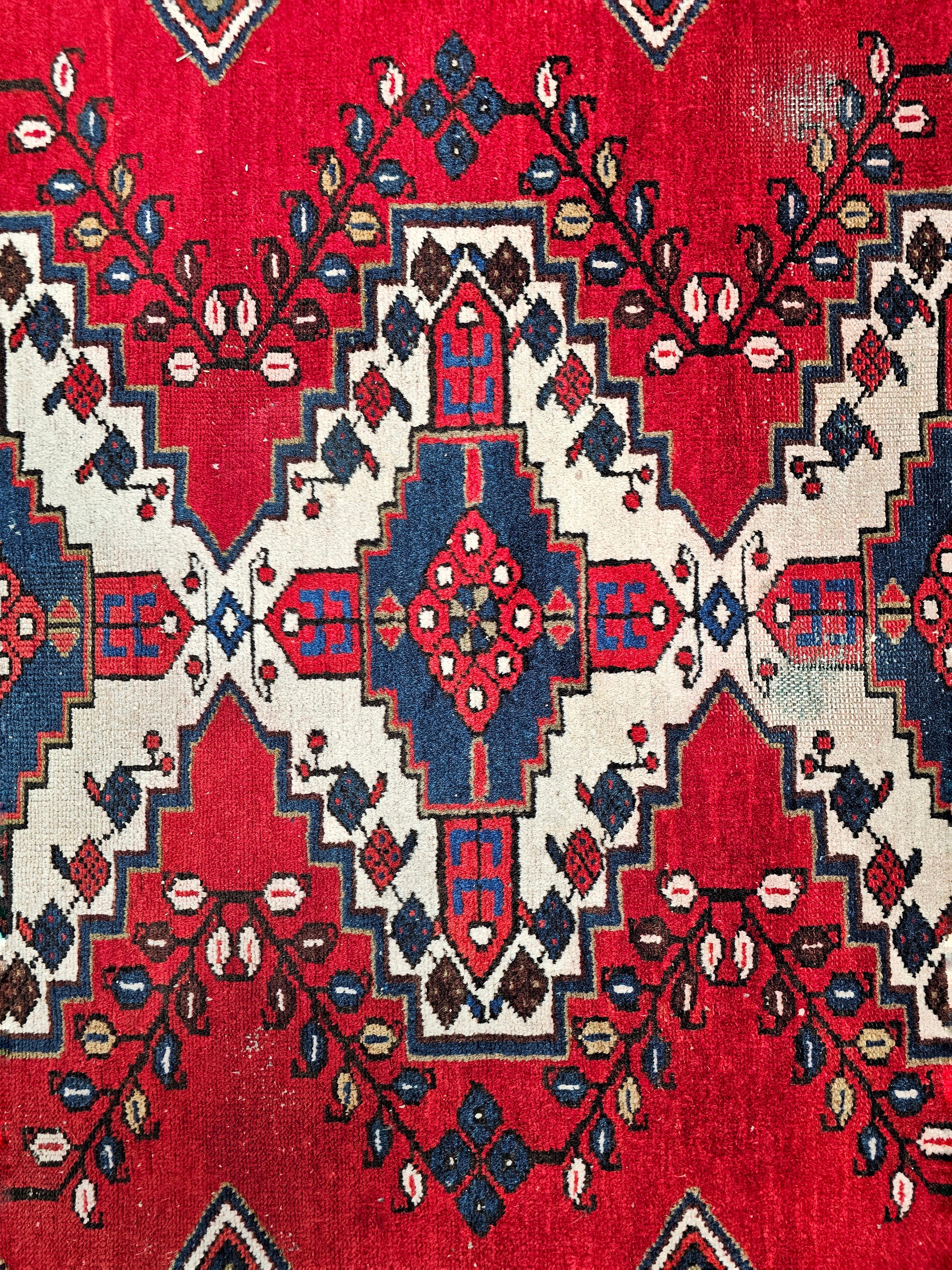 Perse Tapis persan Afshar noué à la main présentant un motif géométrique, Iran, années 1930 en vente