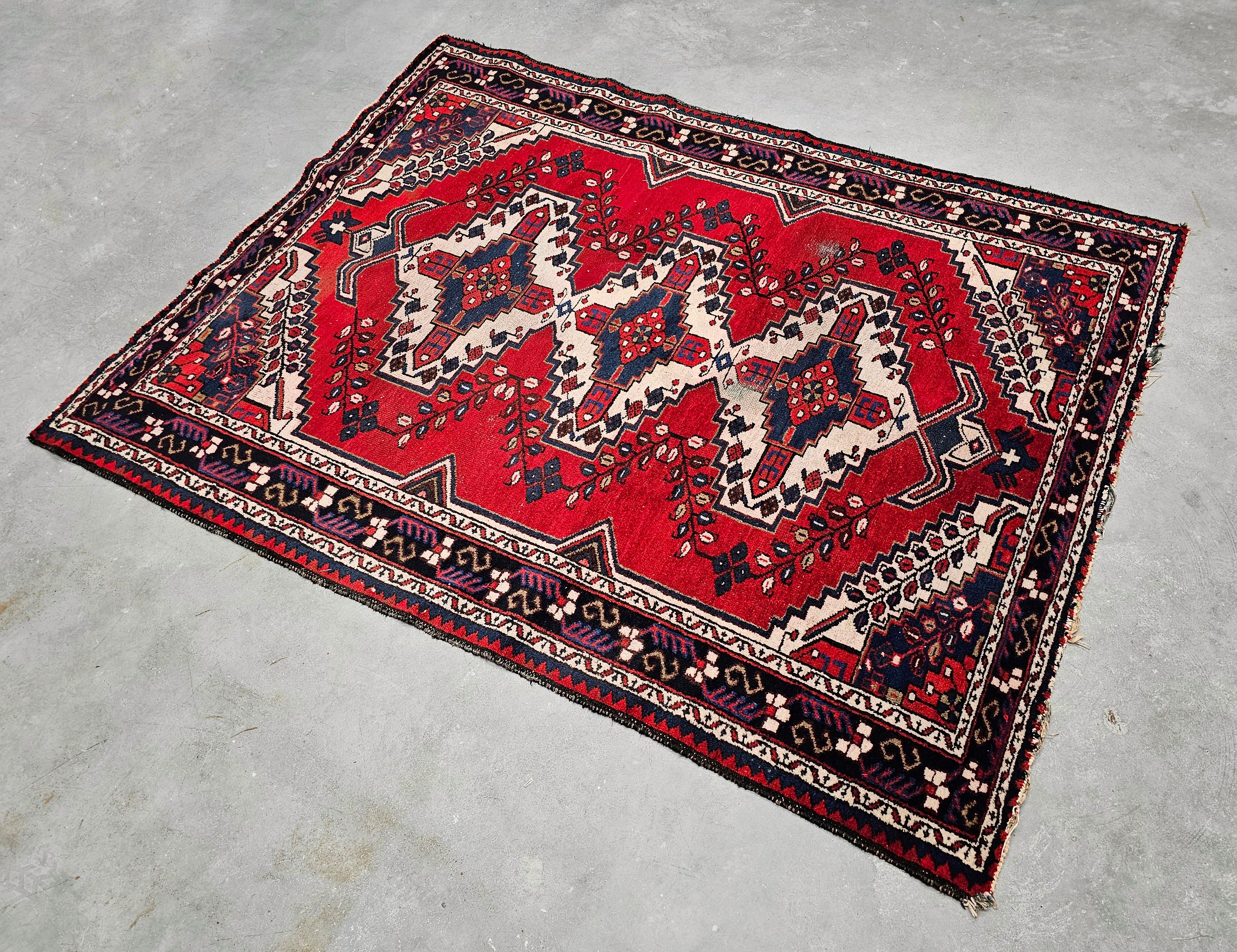 Milieu du XXe siècle Tapis persan Afshar noué à la main présentant un motif géométrique, Iran, années 1930 en vente