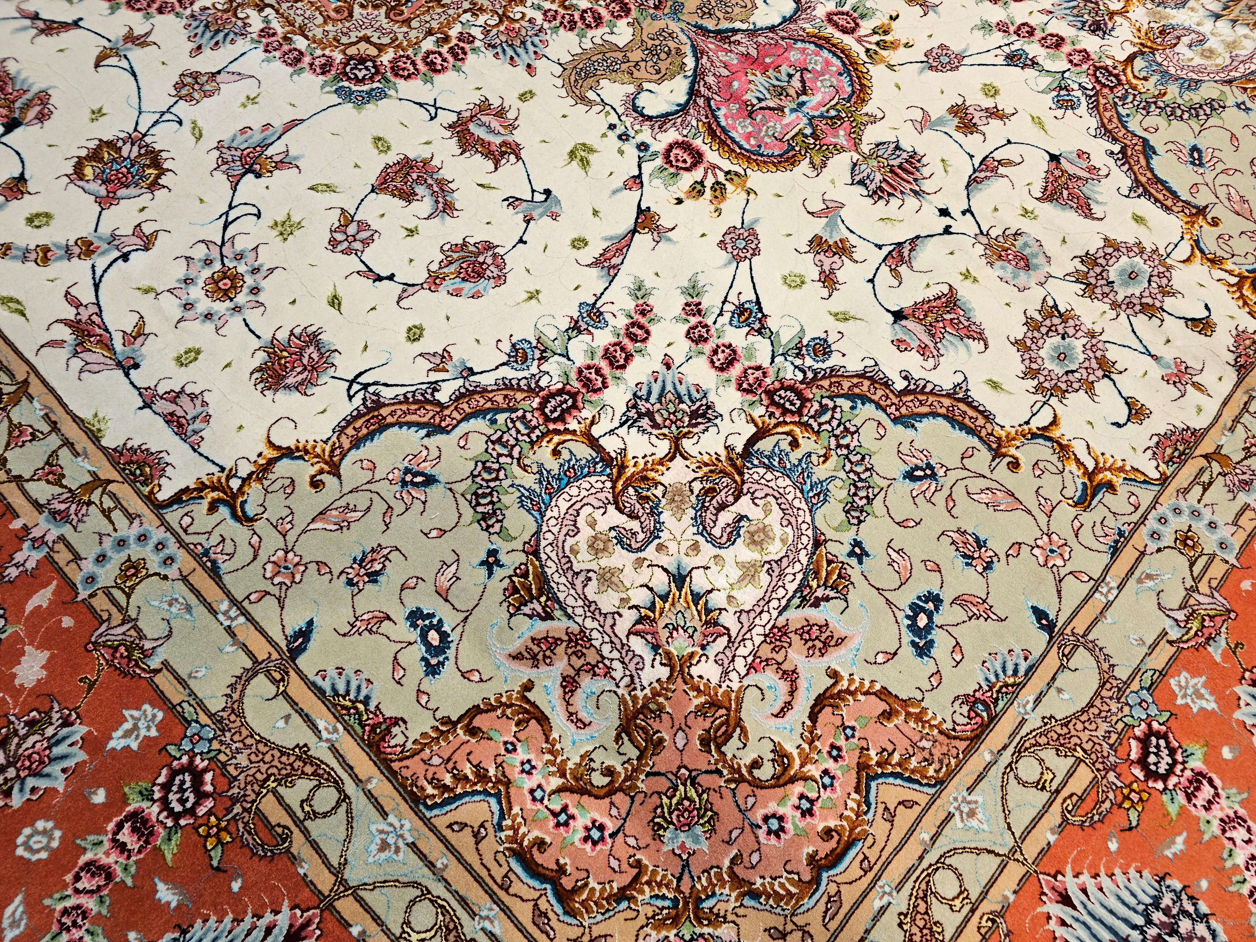 Handgeknüpfter persischer Täbris-Teppich in Zimmergröße in Blumenmuster, Vintage im Angebot 4