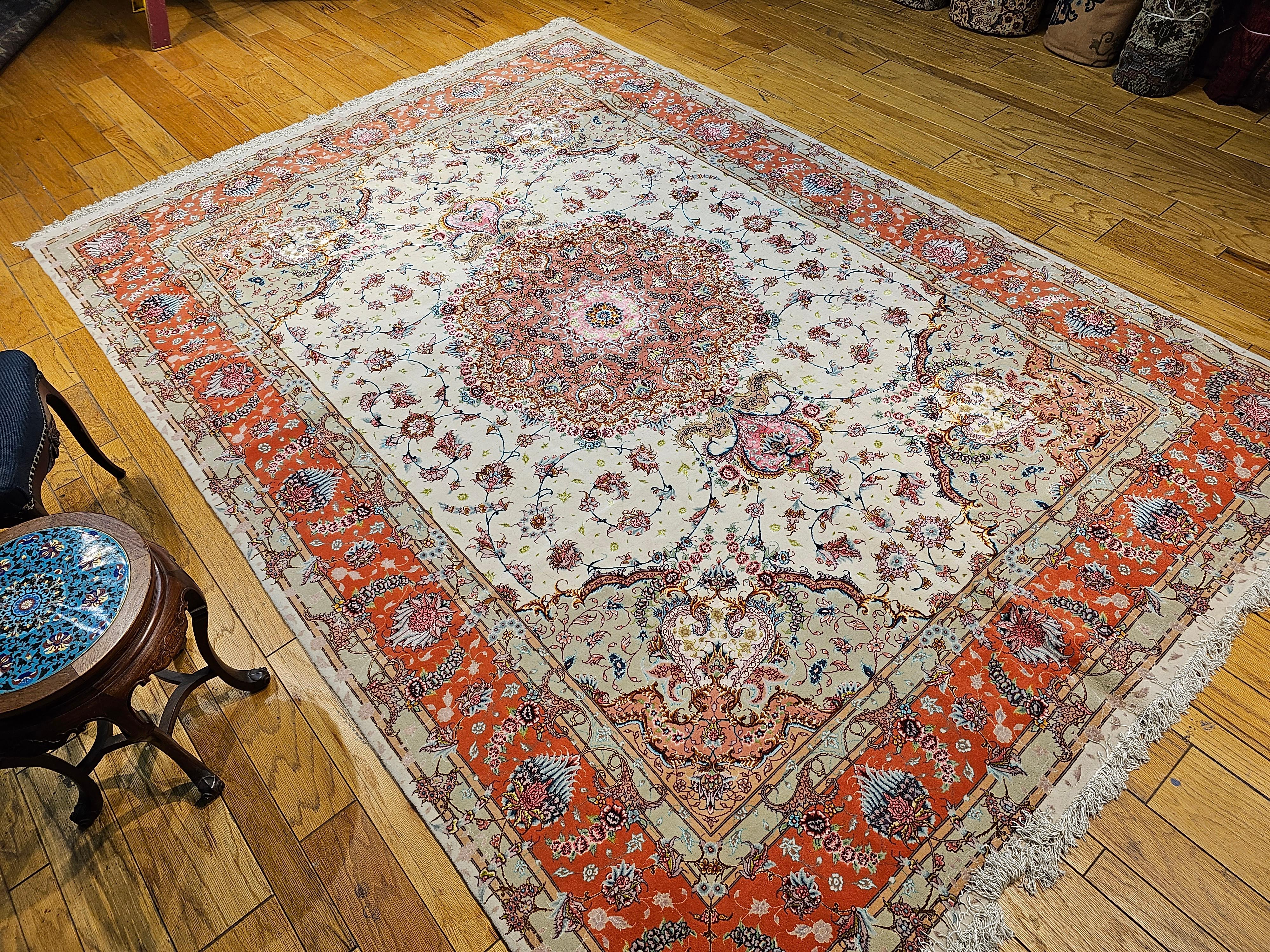 Handgeknüpfter persischer Täbris-Teppich in Zimmergröße in Blumenmuster, Vintage im Angebot 11
