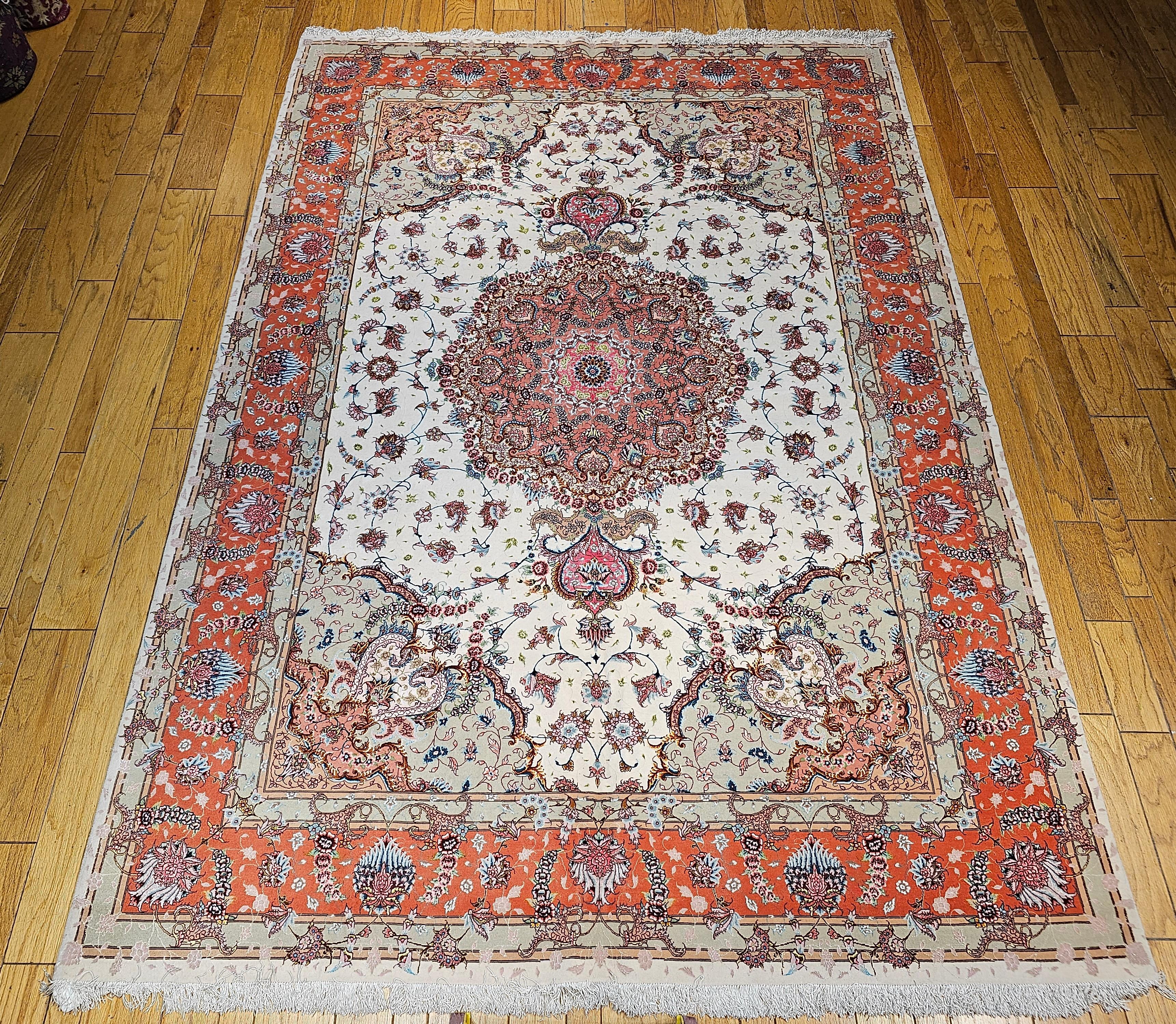 Handgeknüpfter persischer Täbris-Teppich in Zimmergröße in Blumenmuster, Vintage im Angebot 14