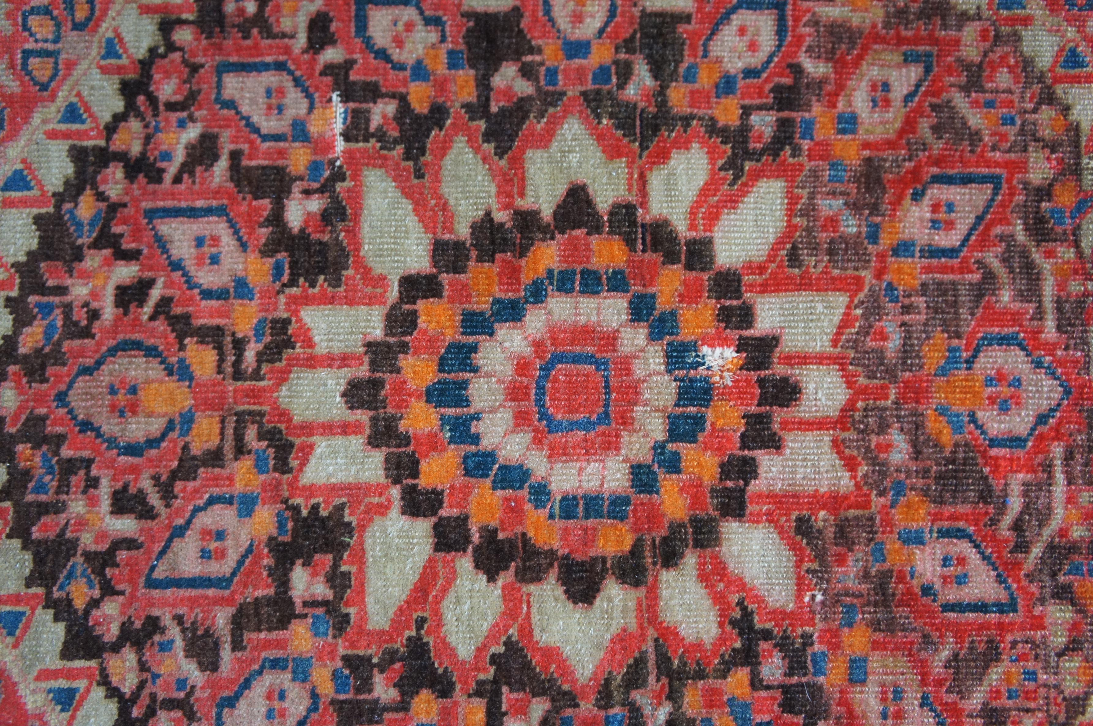 Tapis de prière Kashmar vintage en laine persane nouée à la main rouge, orange et bleu Bon état - En vente à Dayton, OH