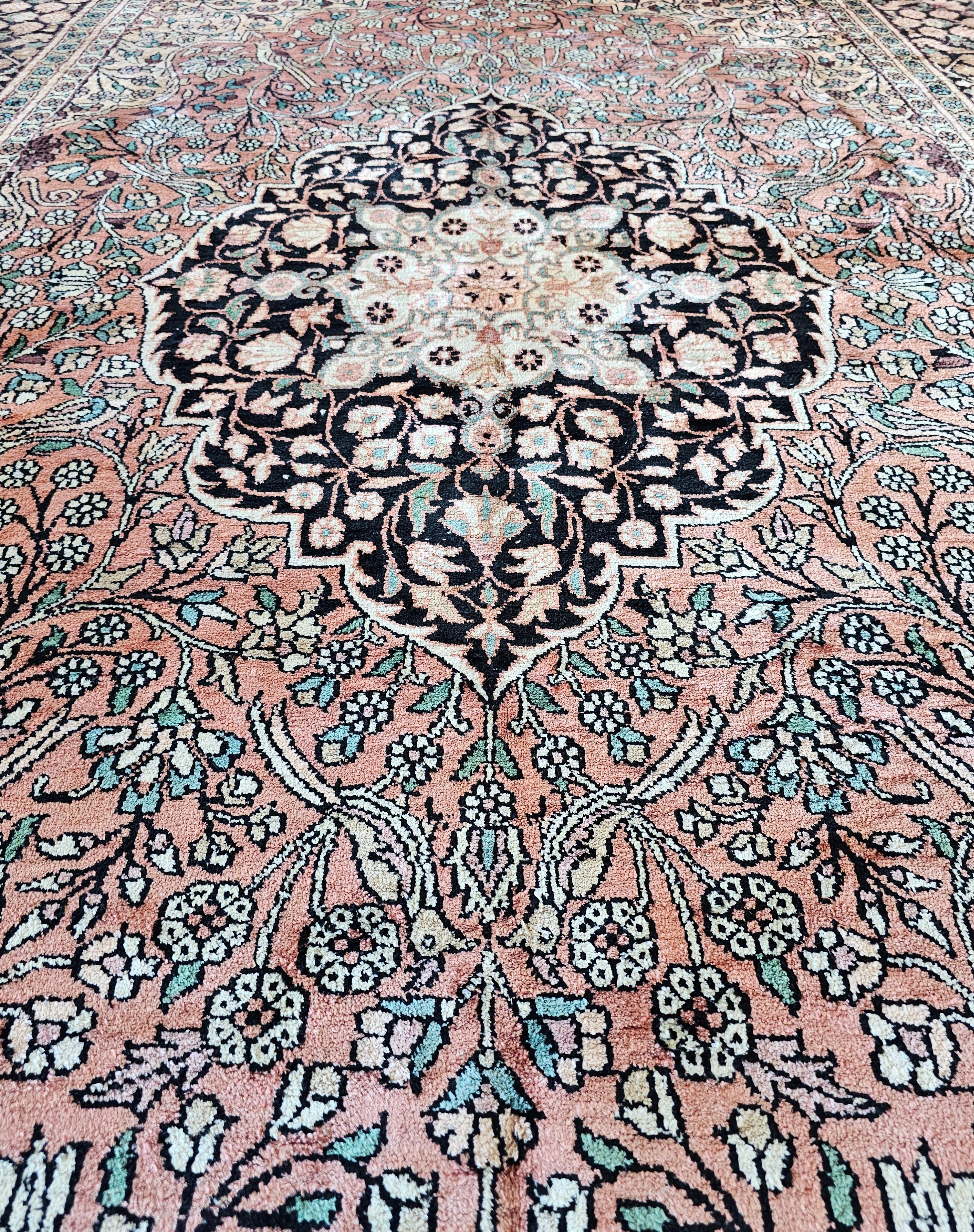 Vintage Hand-Knotted Pink Silk Kasmir Rug with Floral pattern Pakistan 1950s For Sale 3