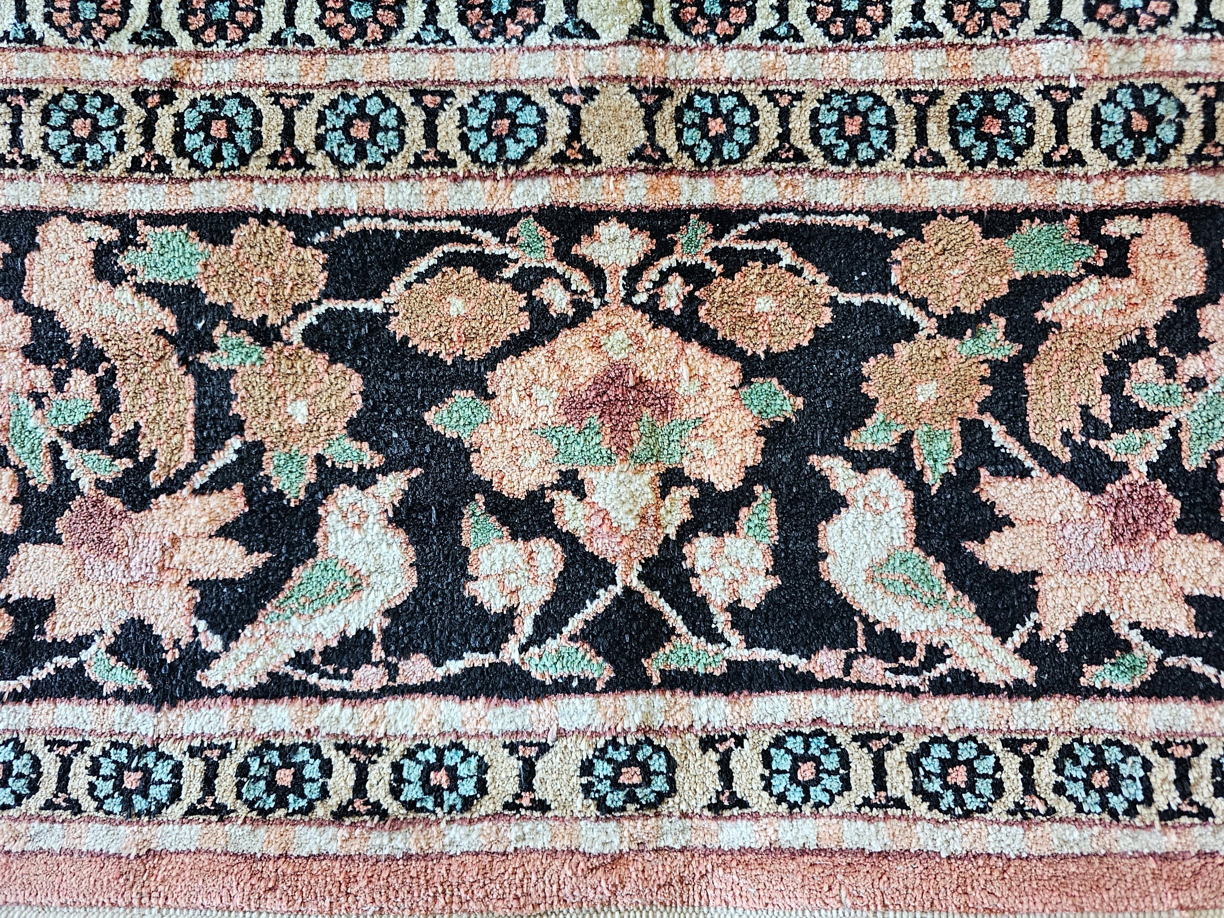 Vintage Hand-Knotted Pink Silk Kasmir Rug with Floral pattern Pakistan 1950s In Good Condition For Sale In Beograd, RS