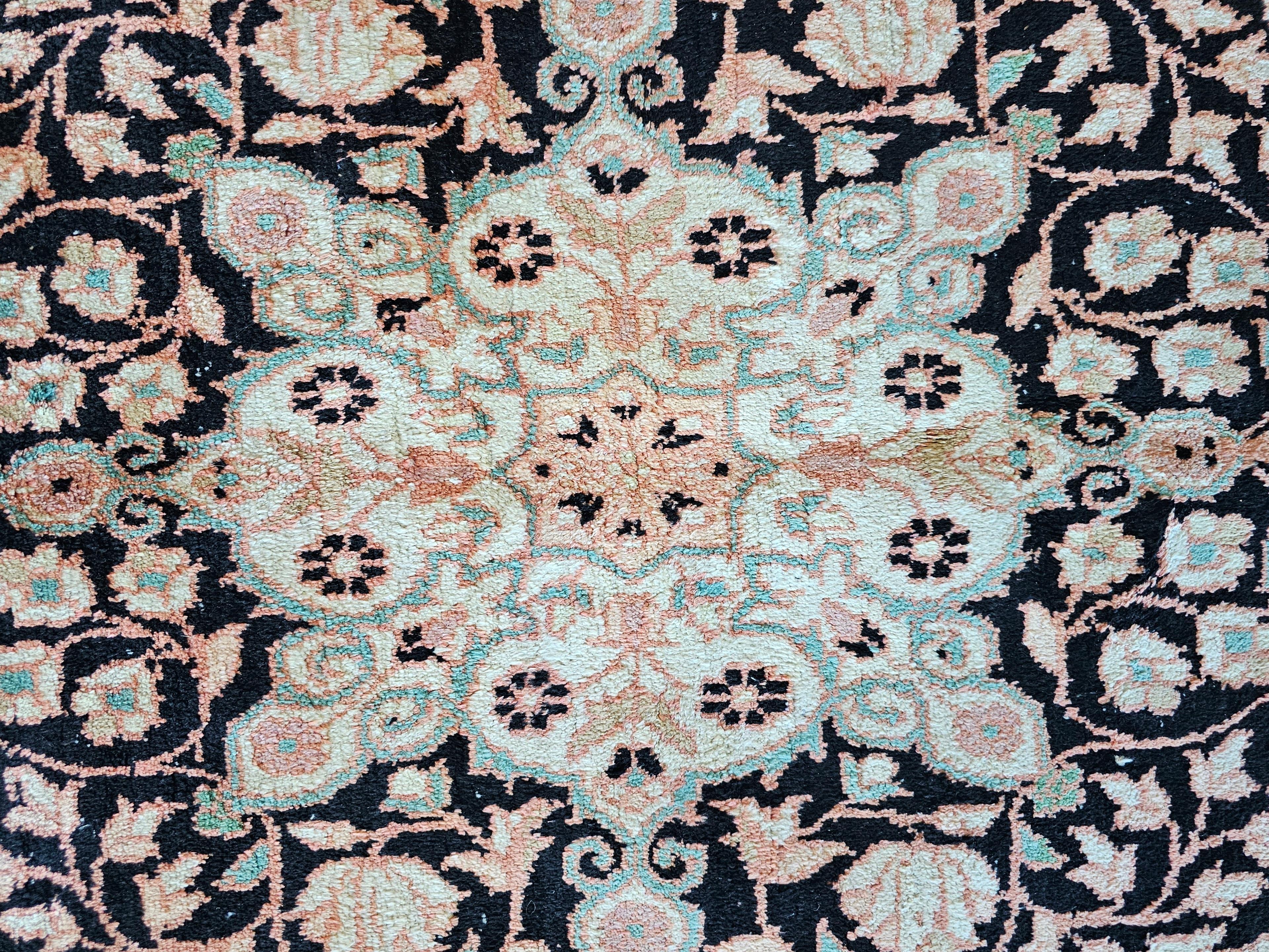 Vintage Hand-Knotted Pink Silk Kasmir Rug with Floral pattern Pakistan 1950s For Sale 1