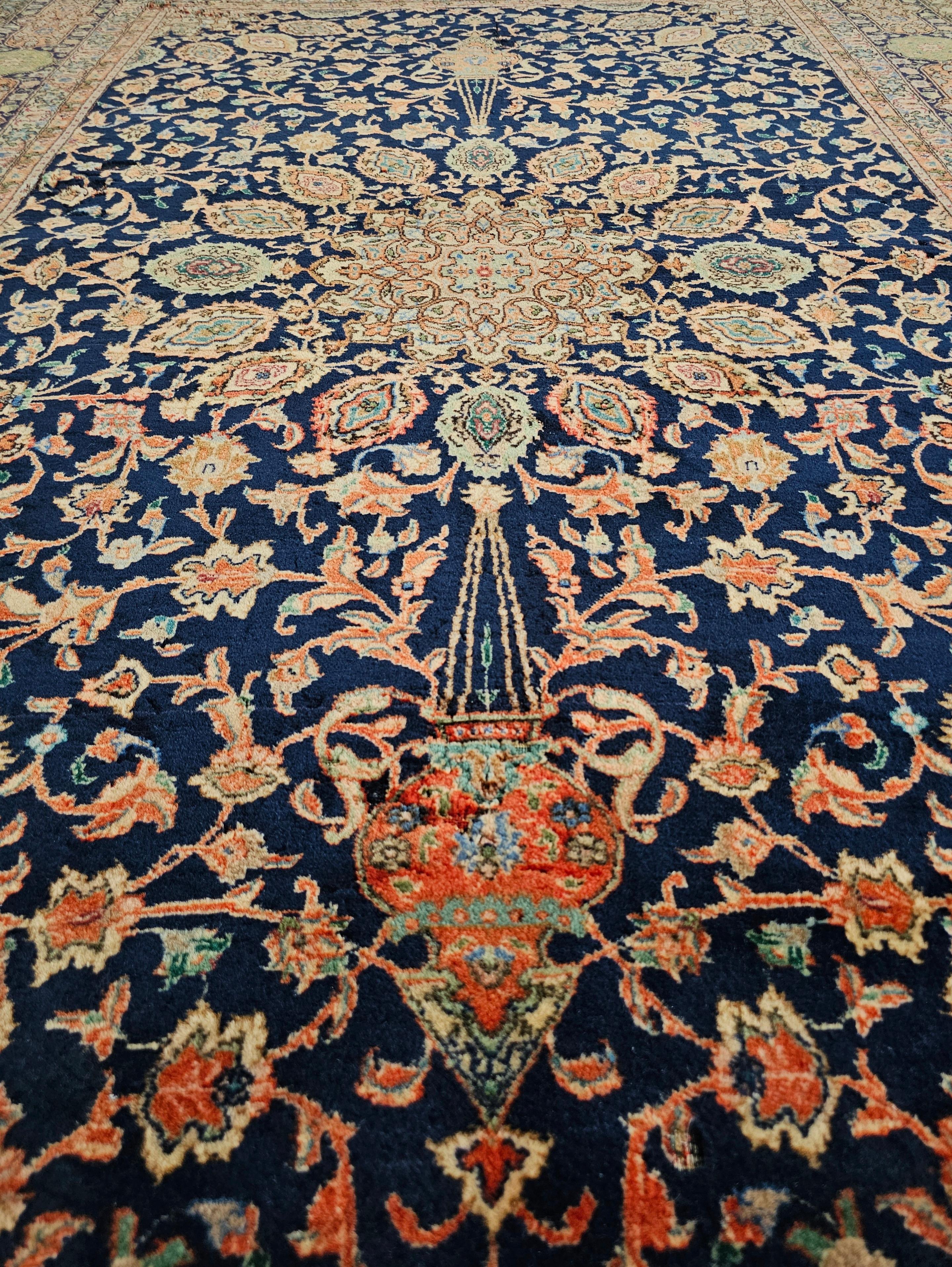 Handgeknüpfter Tabriz-Teppich in marineblauer, roter und grüner Wolle, Iran 1950er Jahre im Angebot 3