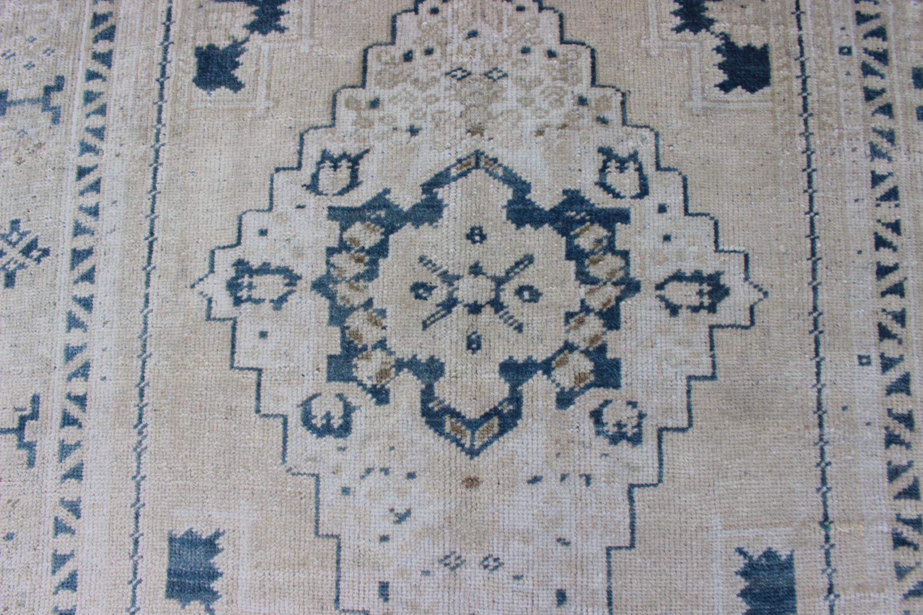 Vintage Hand Knotted Turkish Oushak Rug with Central Medallion in Blue and Cream For Sale 1