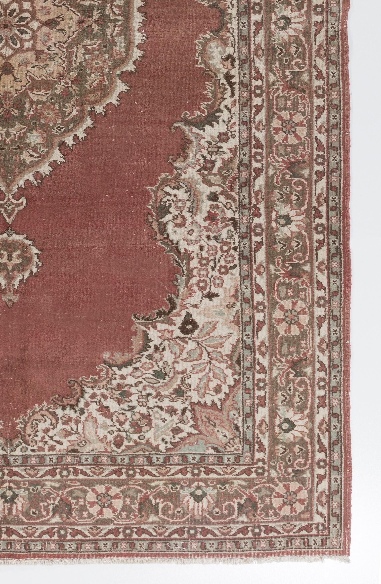 Mid-20th Century Vintage Hand Knotted Turkish Oushak Rug with Medallion Design For Sale
