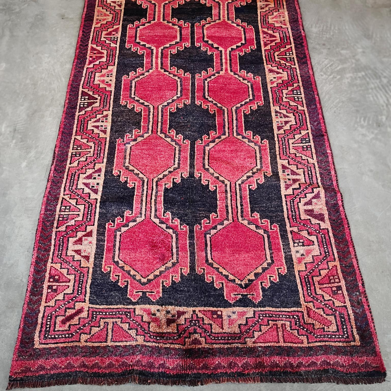 Vintage Hand-Knotted Turkish Rug  8'3