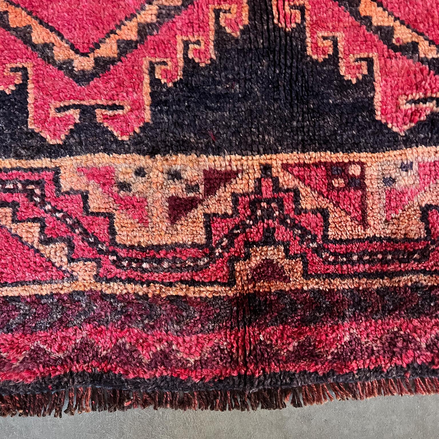 Wool Vintage Hand-Knotted Turkish Rug  8'3