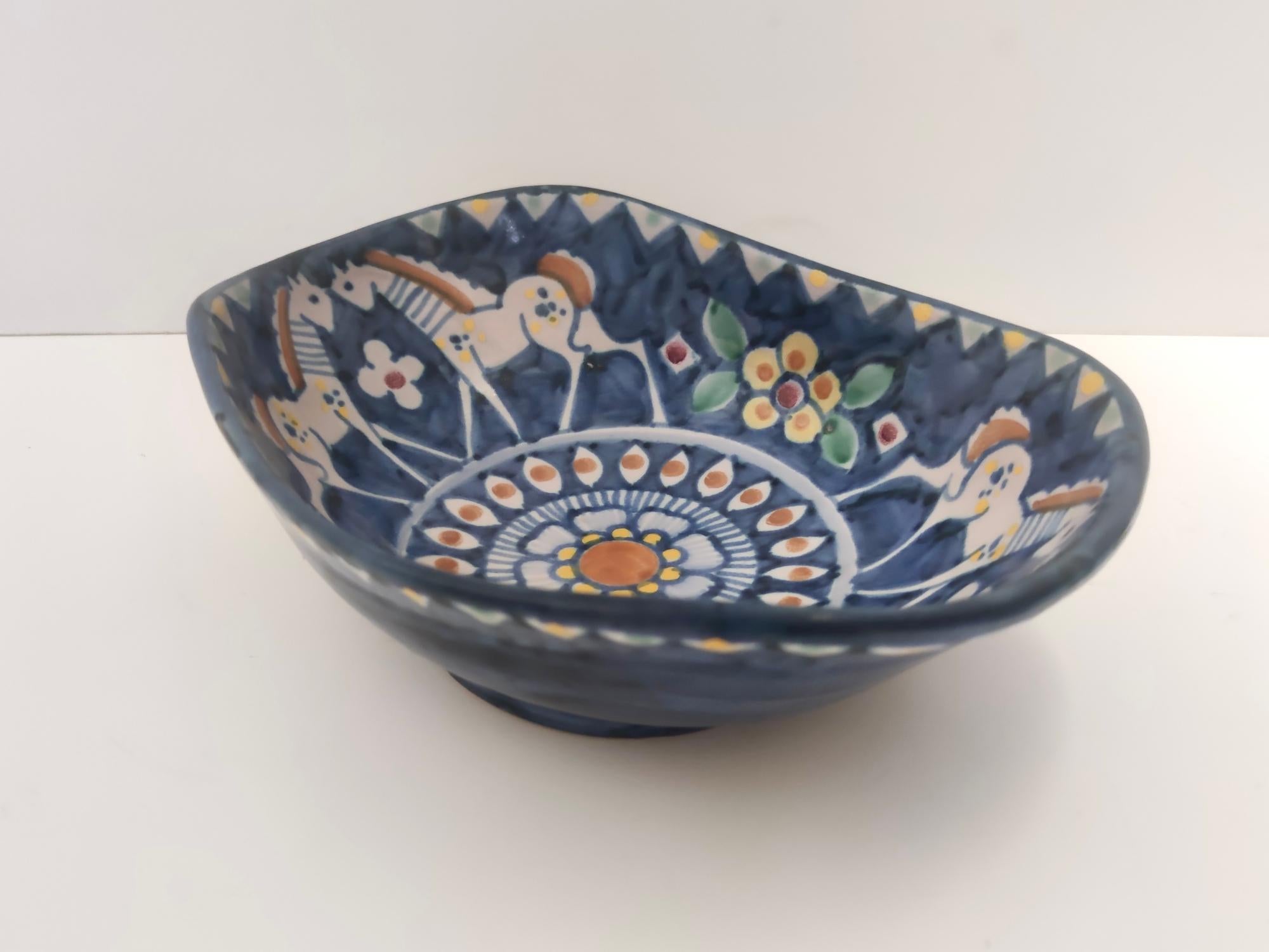 Hand-Crafted Vintage Handmade and Hand Painted Ceramic Bowl or Centerpiece, Italy For Sale