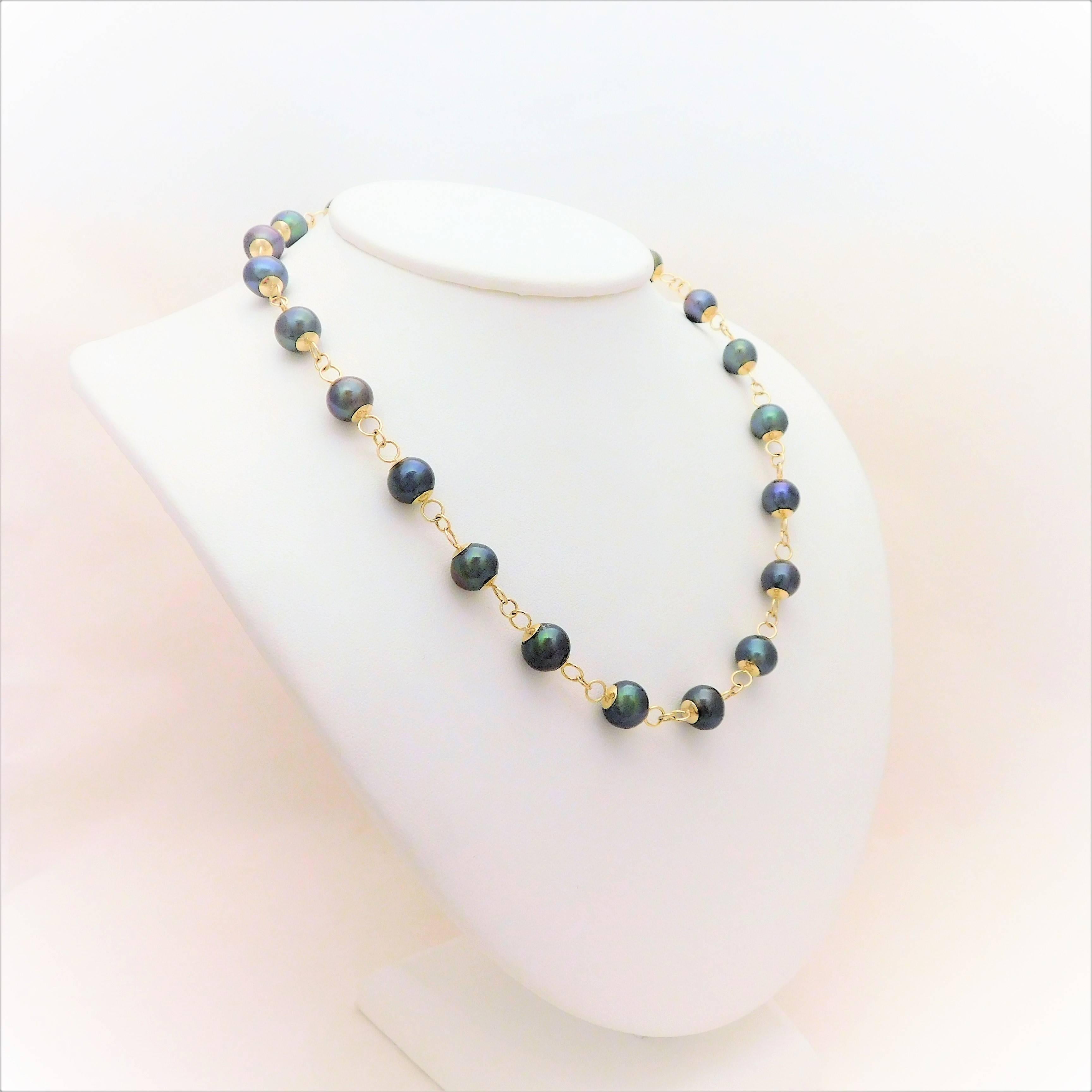 Round Cut Vintage Handmade Black Pearl and 14 Karat Gold Necklace For Sale