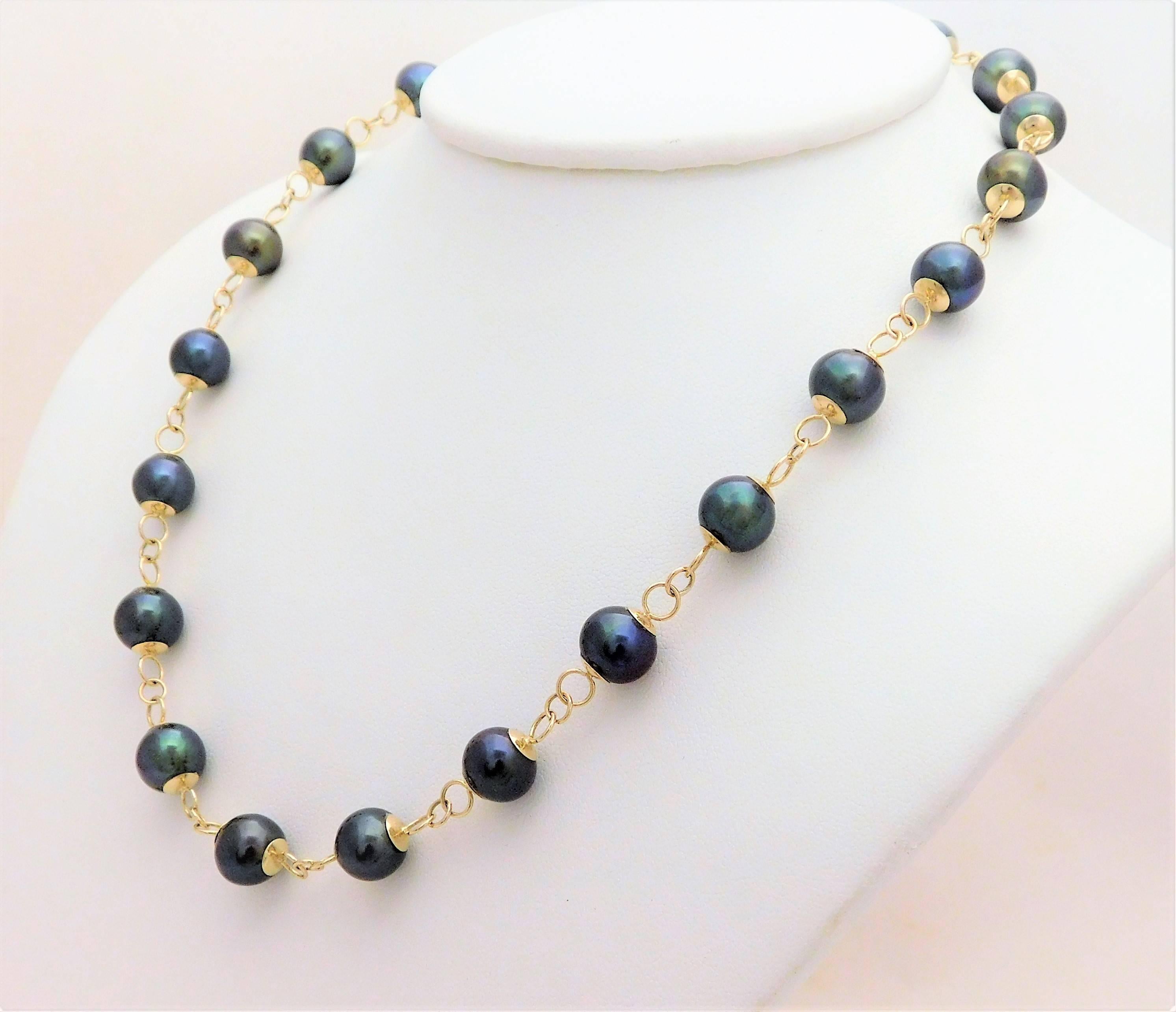 Vintage Handmade Black Pearl and 14 Karat Gold Necklace In Excellent Condition For Sale In Metairie, LA