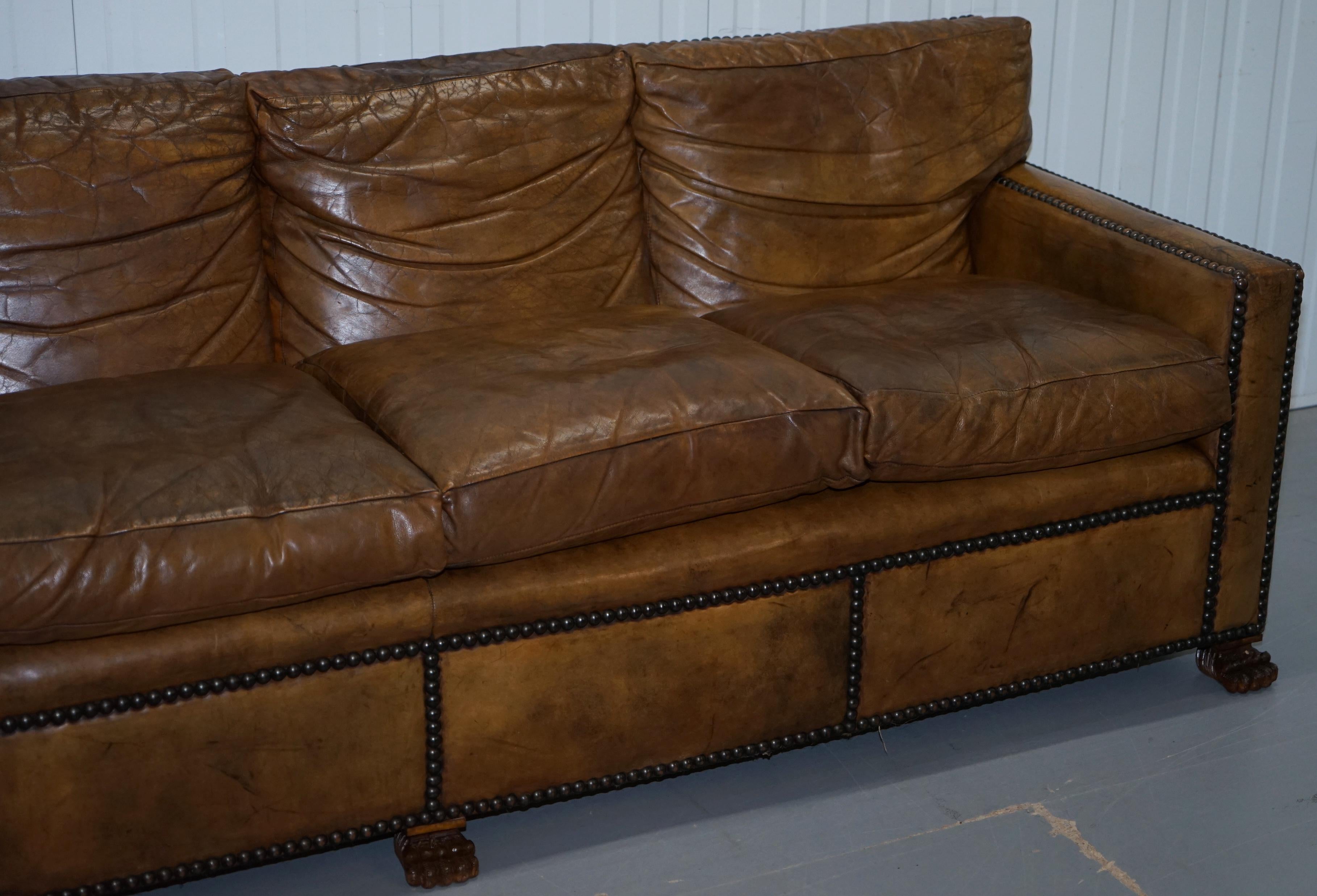 Vintage Handmade in Chelsea Braun Leder 4-sitziges Sofa mit Löwenhaar Pfotenfüßen (Britisch)