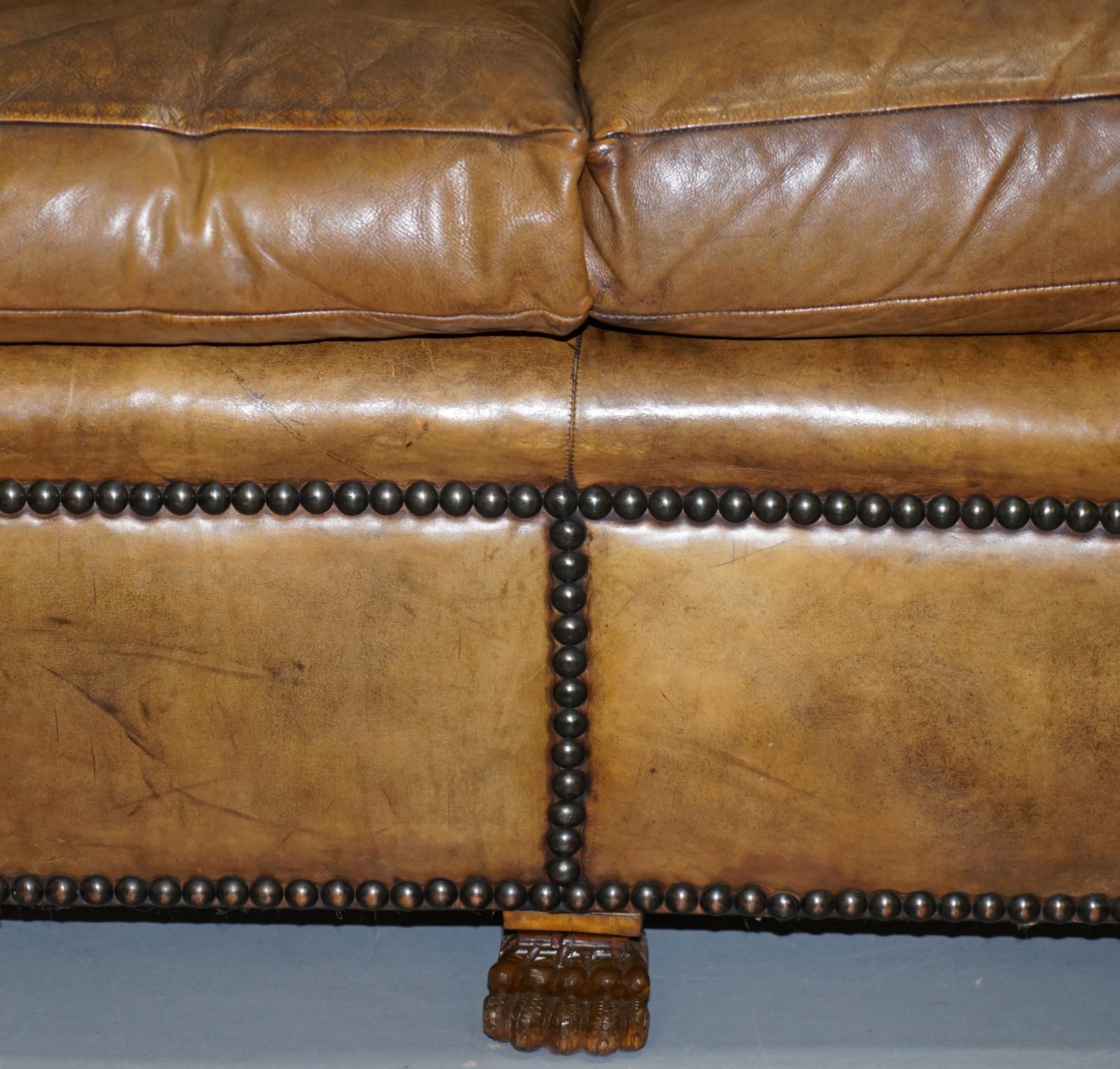 Vintage Handmade in Chelsea Braun Leder 4-sitziges Sofa mit Löwenhaar Pfotenfüßen (Handgefertigt)