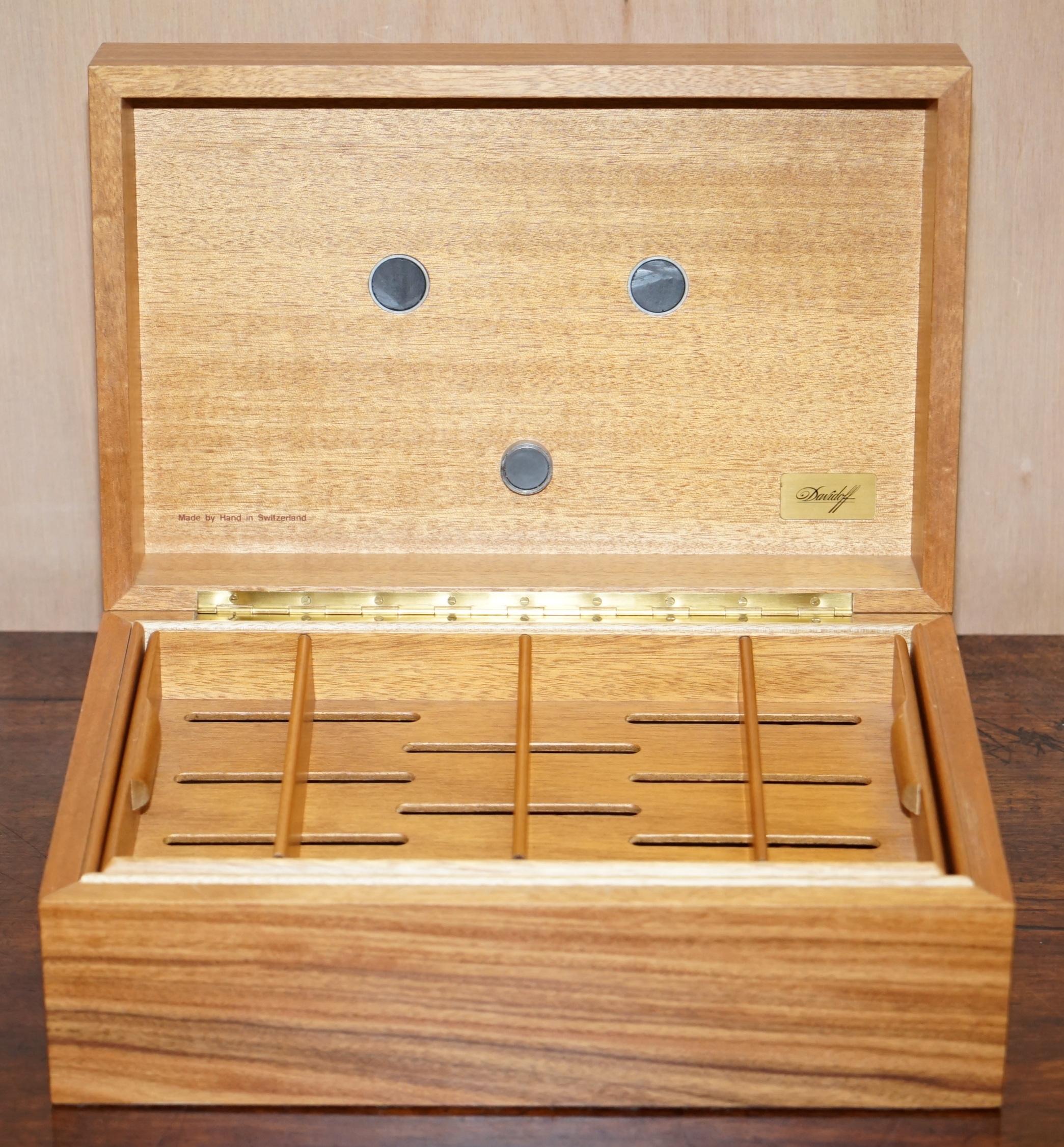 Vintage Hand Made in Switzerland Davidoff Cigar Humidor Brass Campaign Handles 1