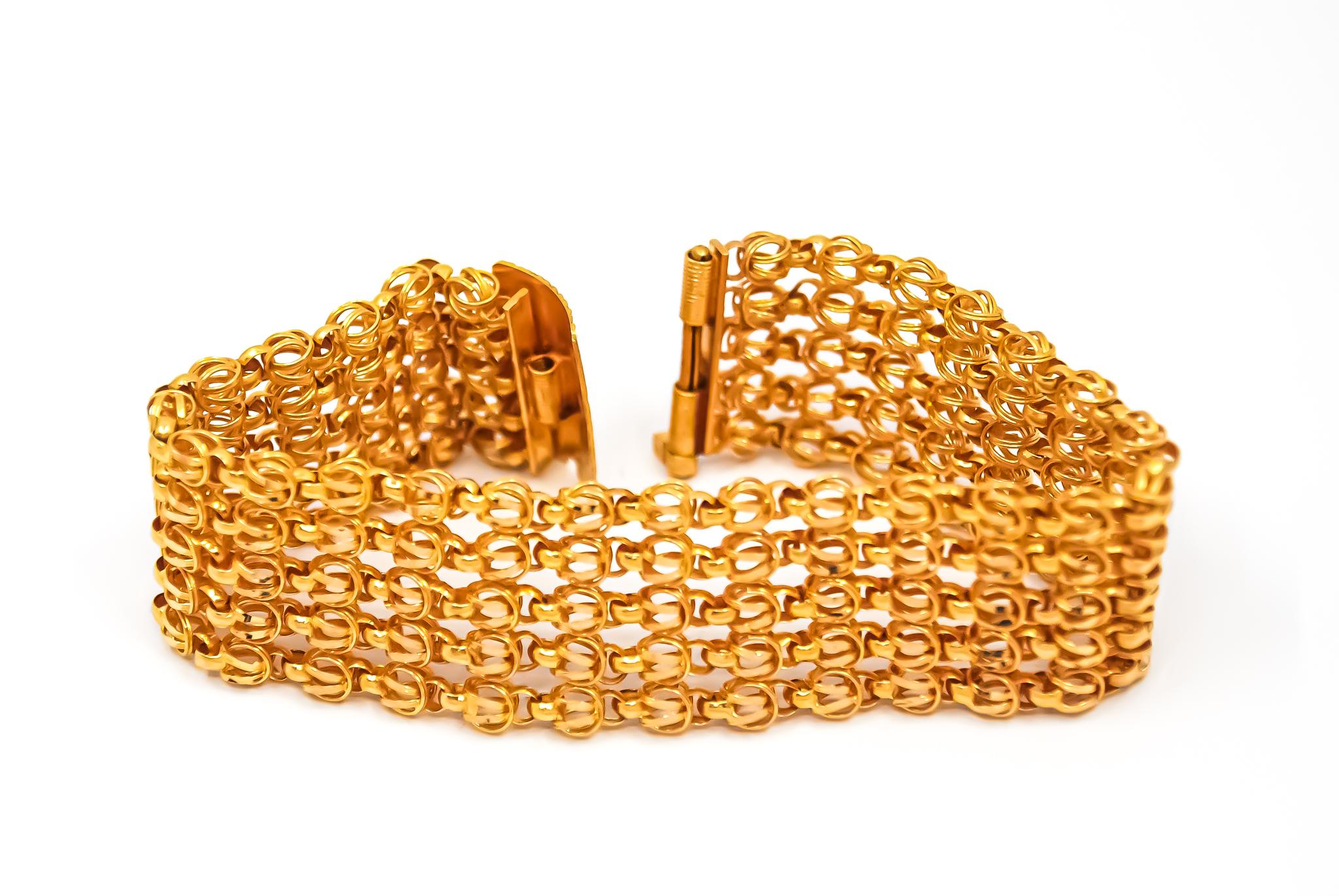 Vintage Handgefertigtes italienisches breites Vintage-Armband aus 21 Karat Gold, datiert auf die 1960er Jahre im Angebot 2
