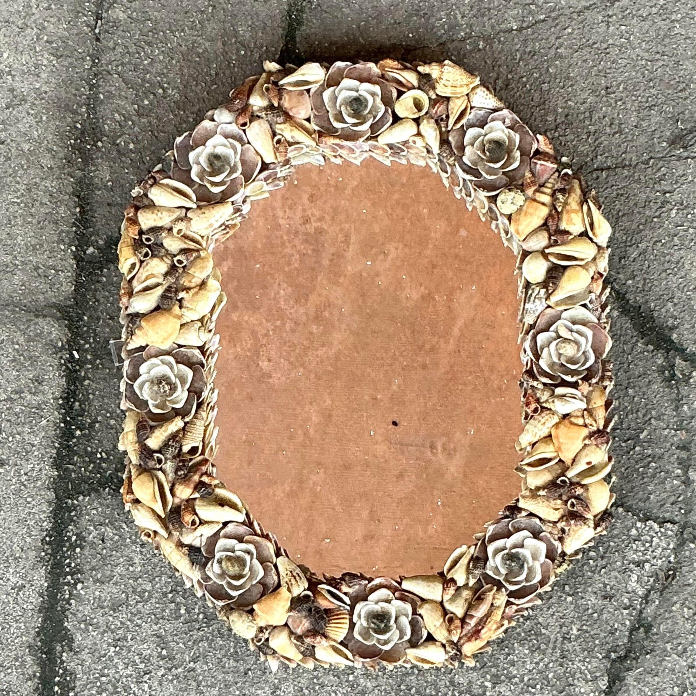 20ième siècle Miroir vintage en forme de coquillage, fait à la main en vente