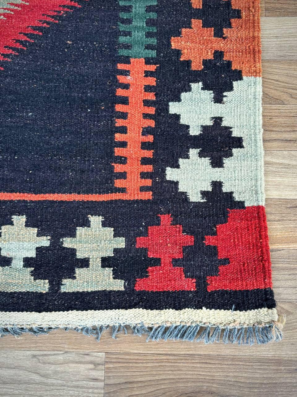 Wool Vintage Hand Made Tribal Turkish Kilim Rug For Sale
