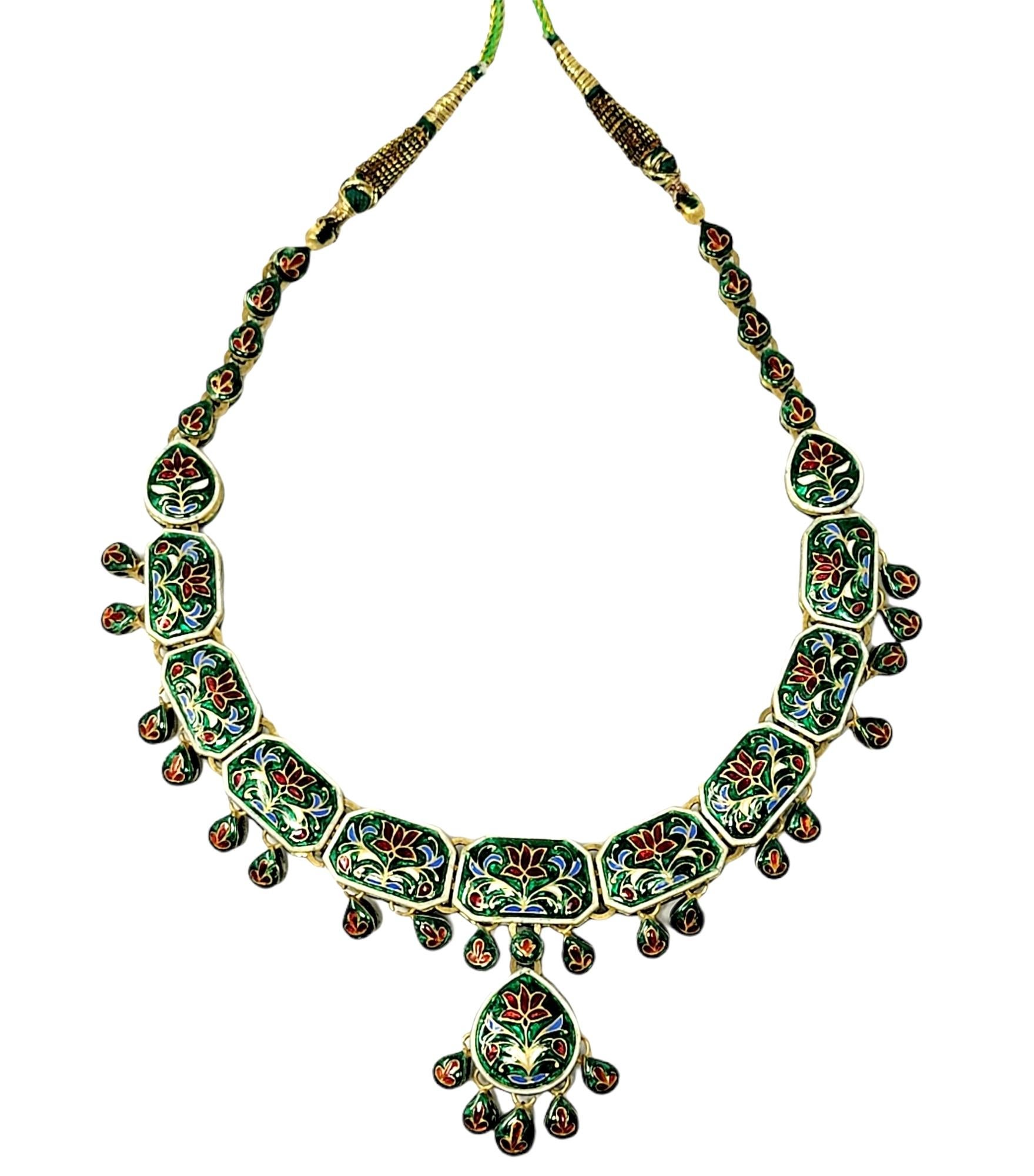 Vintage Hand Made Uncut Diamond Polki Green Necklace in 18 Karat Yellow Gold For Sale 1