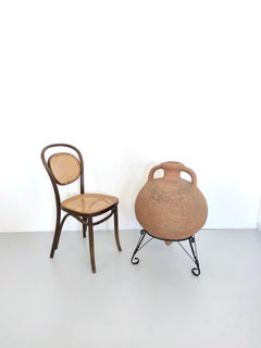 JAR vintage en faïence modelée à la main avec un Stand en fer verni noir, Italie