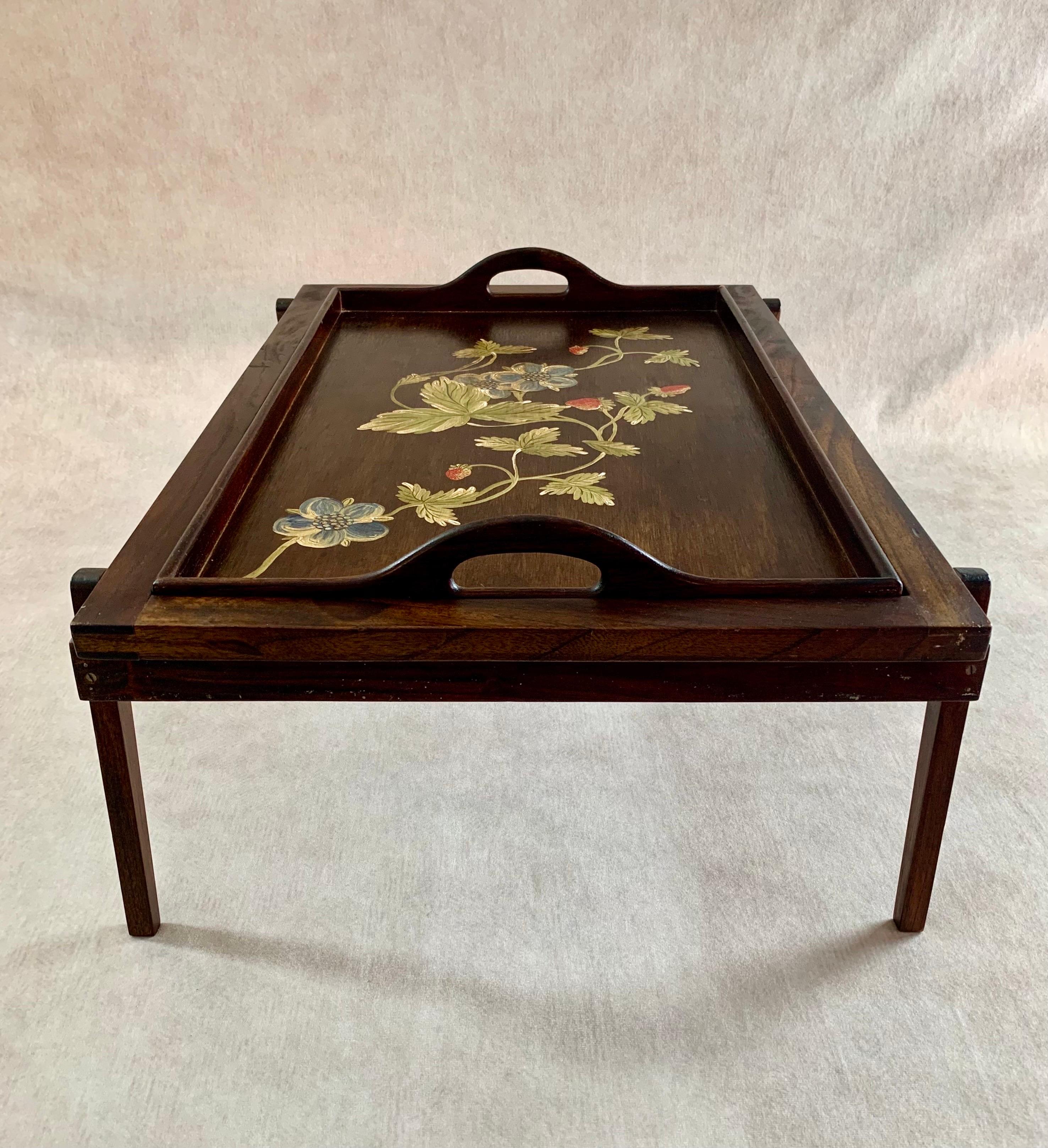 Vintage Hand Painted Breakfast-In-Bed Tray w/ Stand In Good Condition For Sale In Middletown, MD