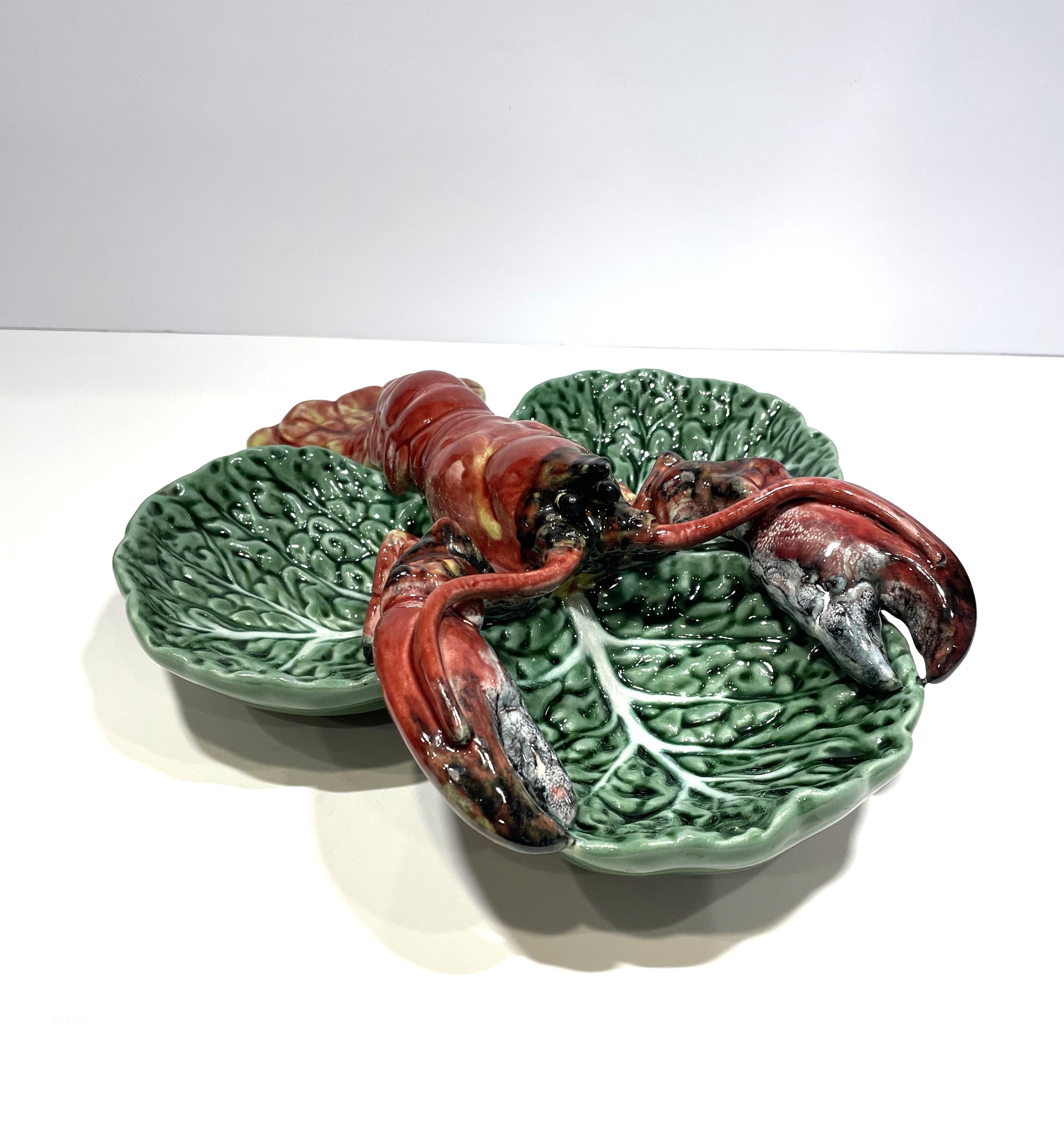 Piatto da portata a forma di aragosta in ceramica dipinta a mano vintage In condizioni ottime a Austin, TX