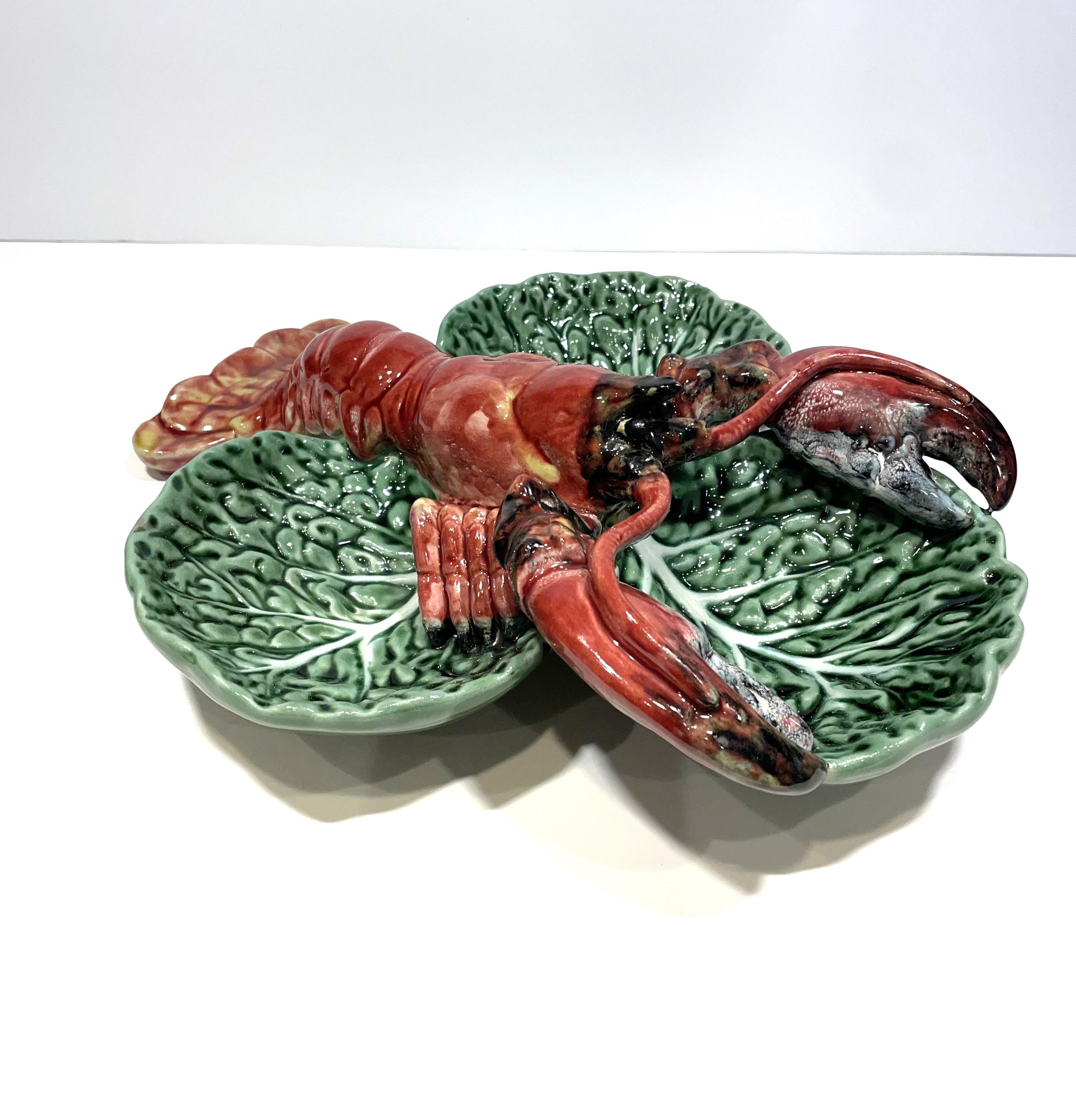 Vintage Hand-Painted Ceramic Lobster Serving Dish In Excellent Condition For Sale In Austin, TX