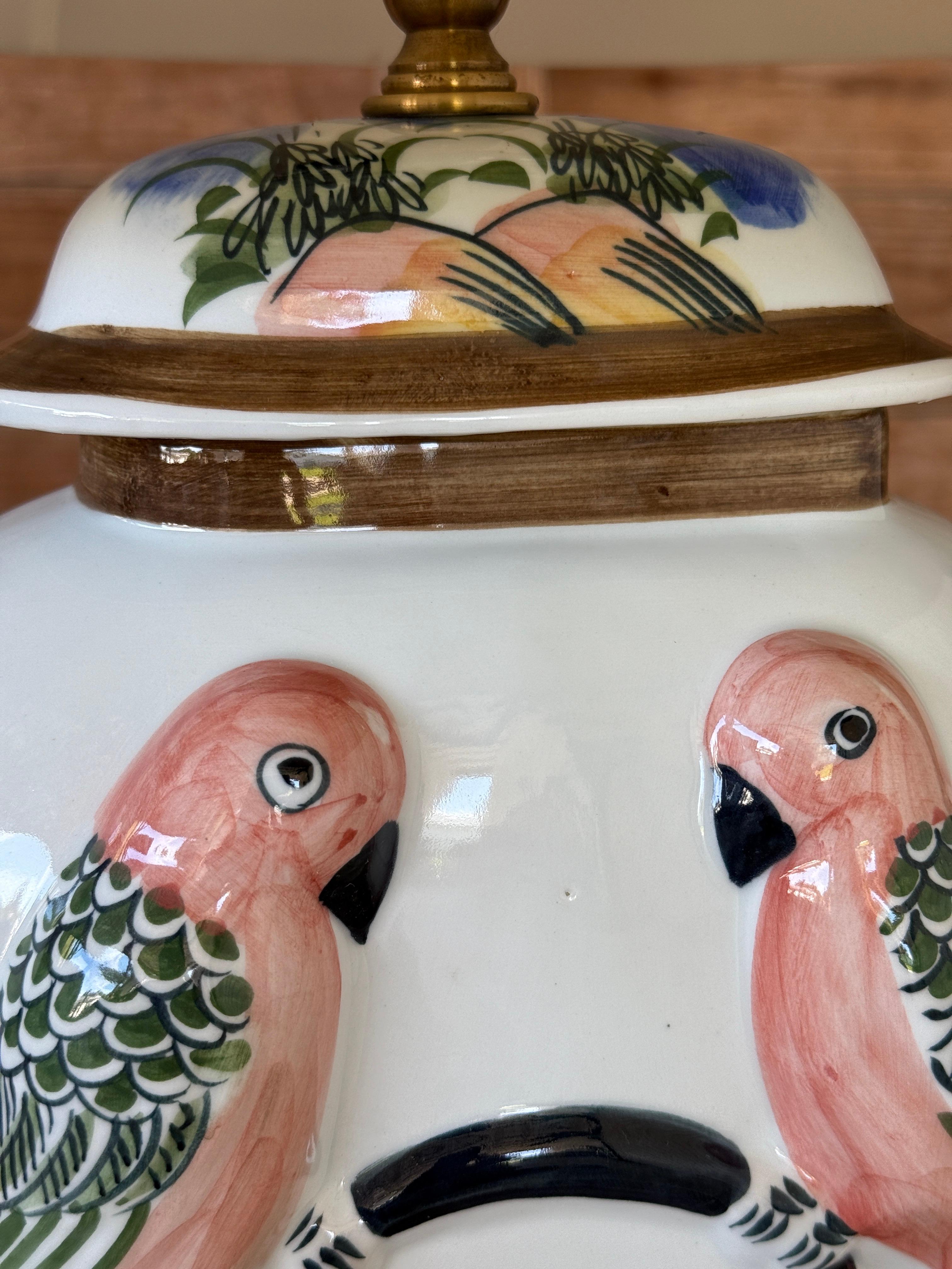 Lampe de table vintage en céramique peinte à la main avec abat-jour original Bon état - En vente à North Fort Myers, FL