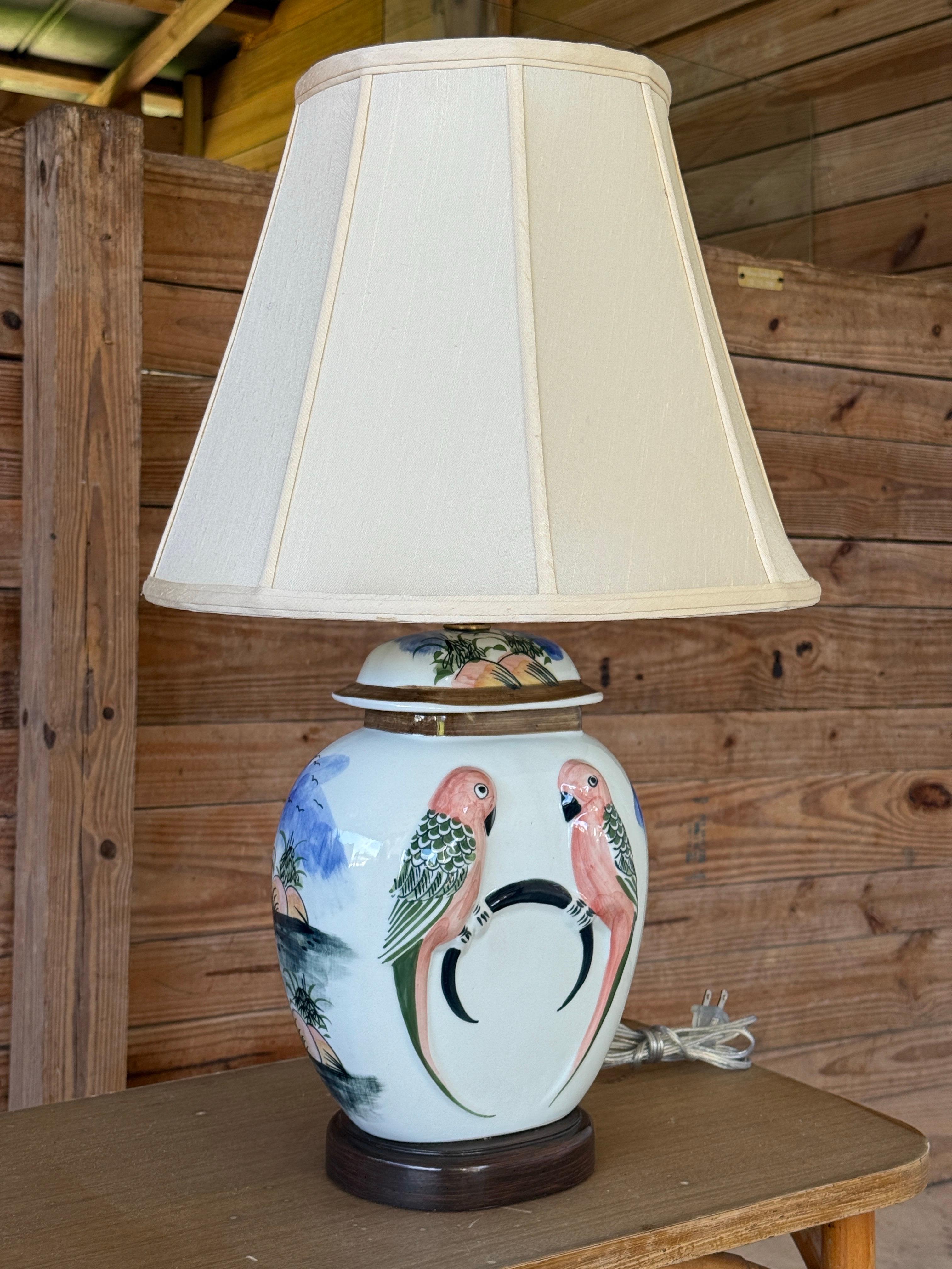 Lampe de table vintage en céramique peinte à la main avec abat-jour original en vente 2