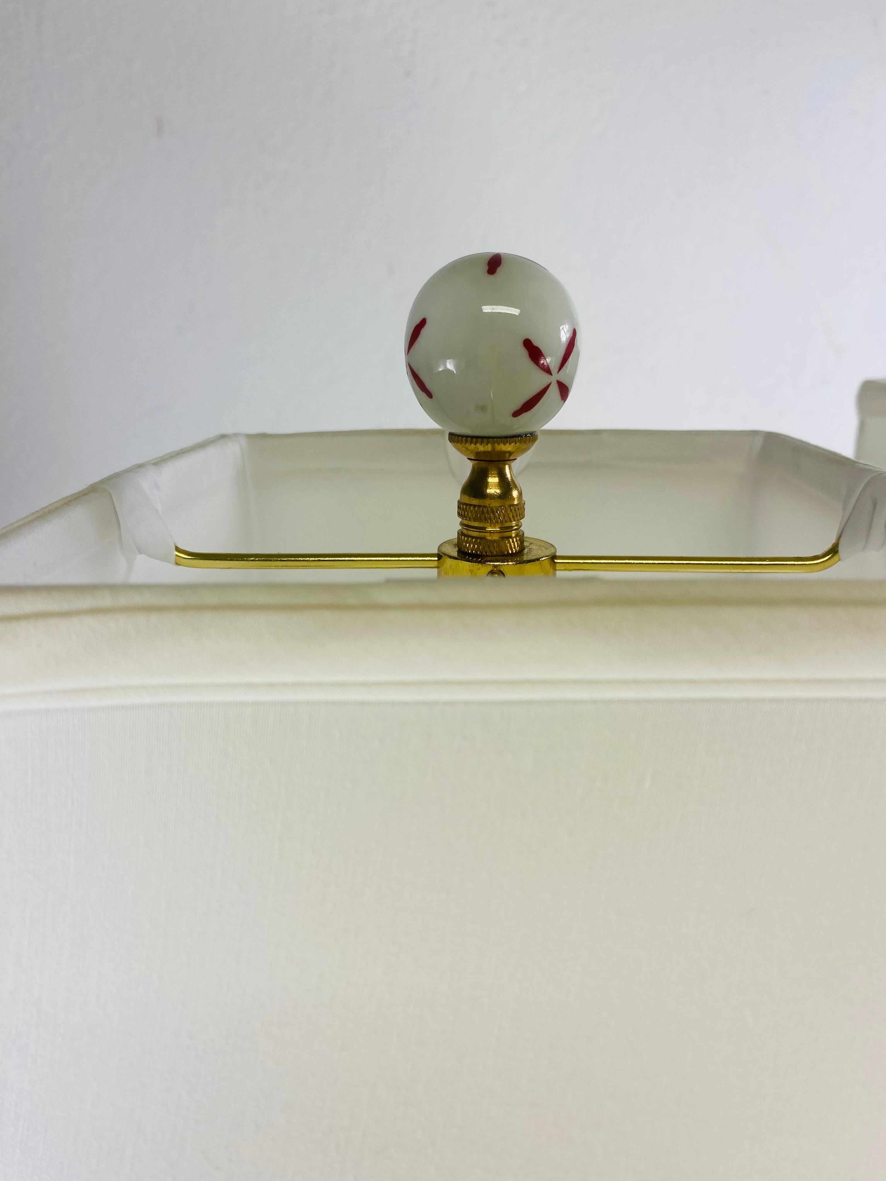 Lampes de table vintage peintes à la main en chinoiserie/une paire en vente 2