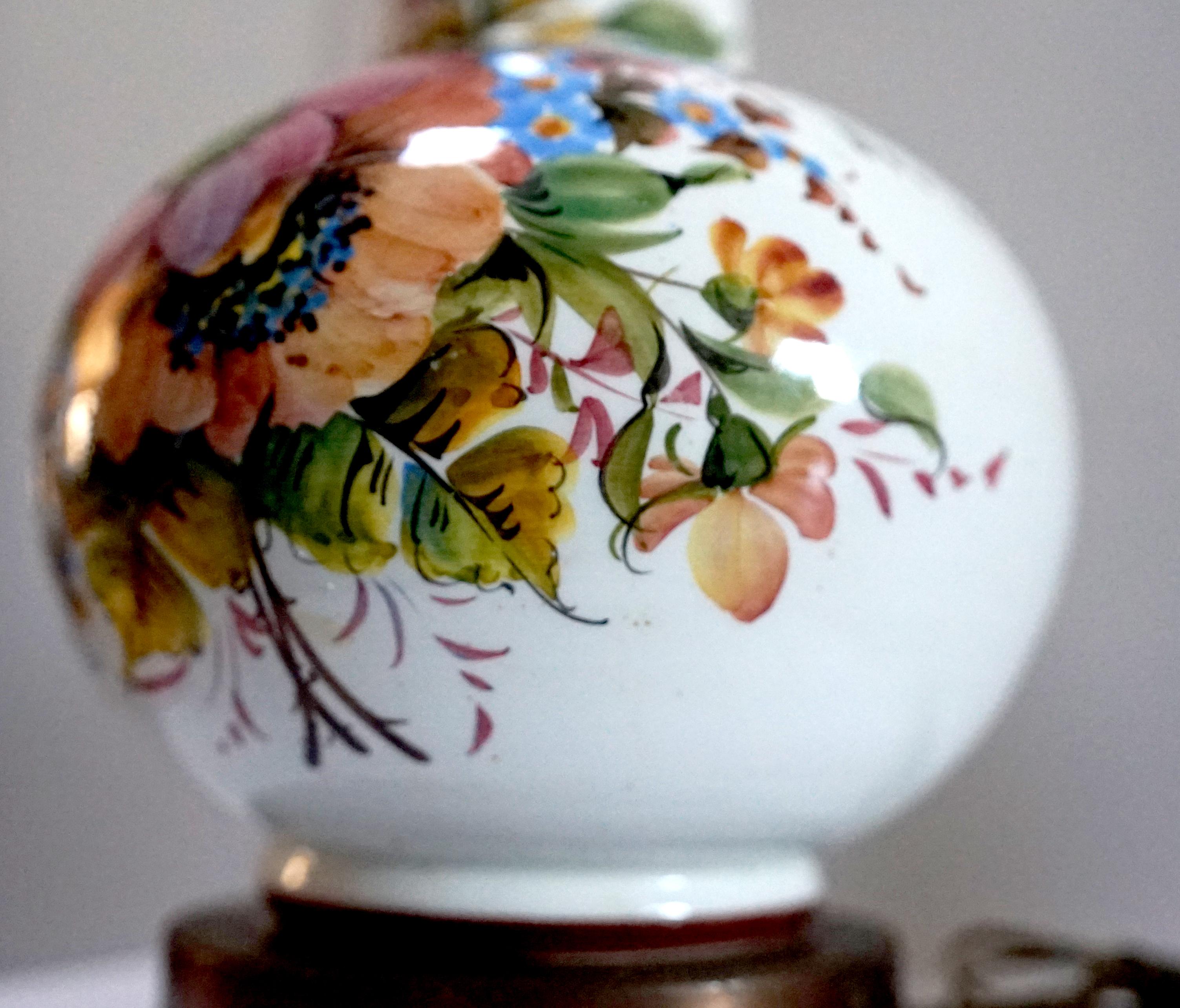 Lampe vase bouteille multicolore peinte à la main, style chinoiserie en vente 3