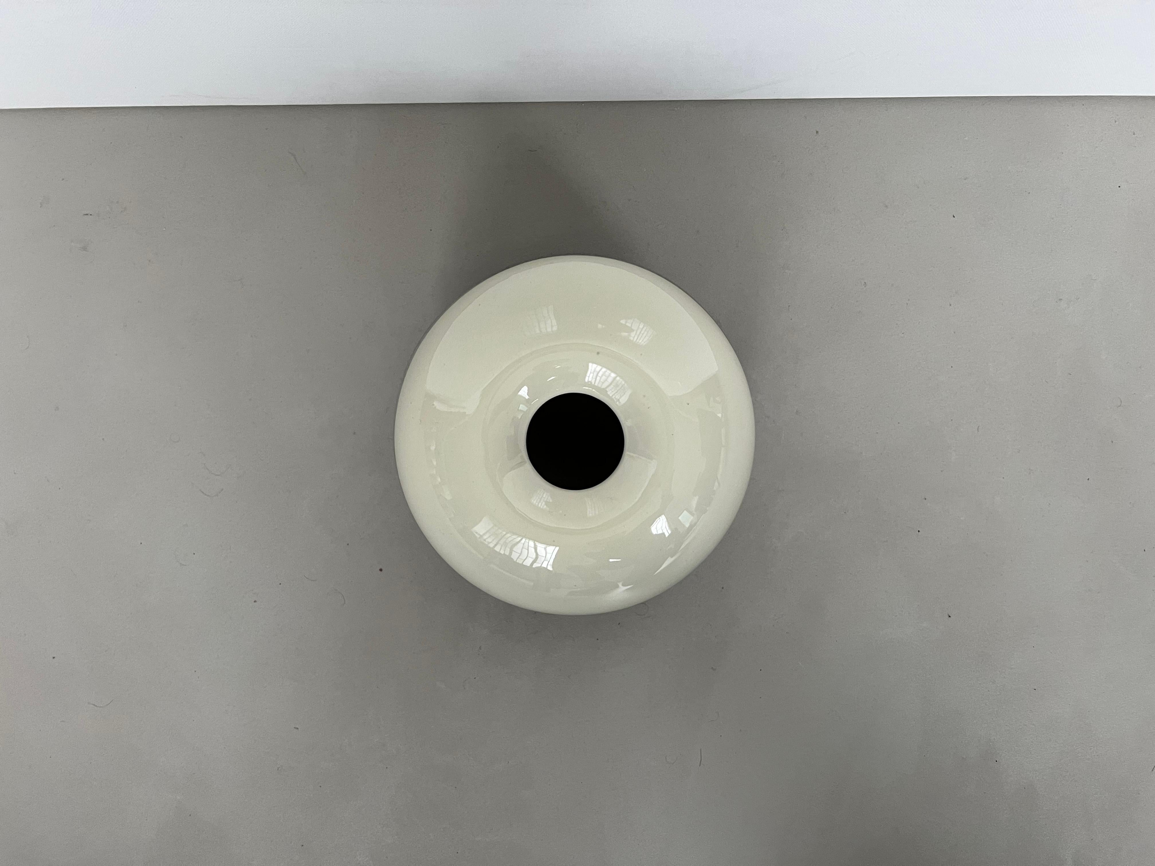 Ceramica Vaso di ceramica d'epoca, marrone e crema, Made in Italy, anni '70 , da collezione in vendita