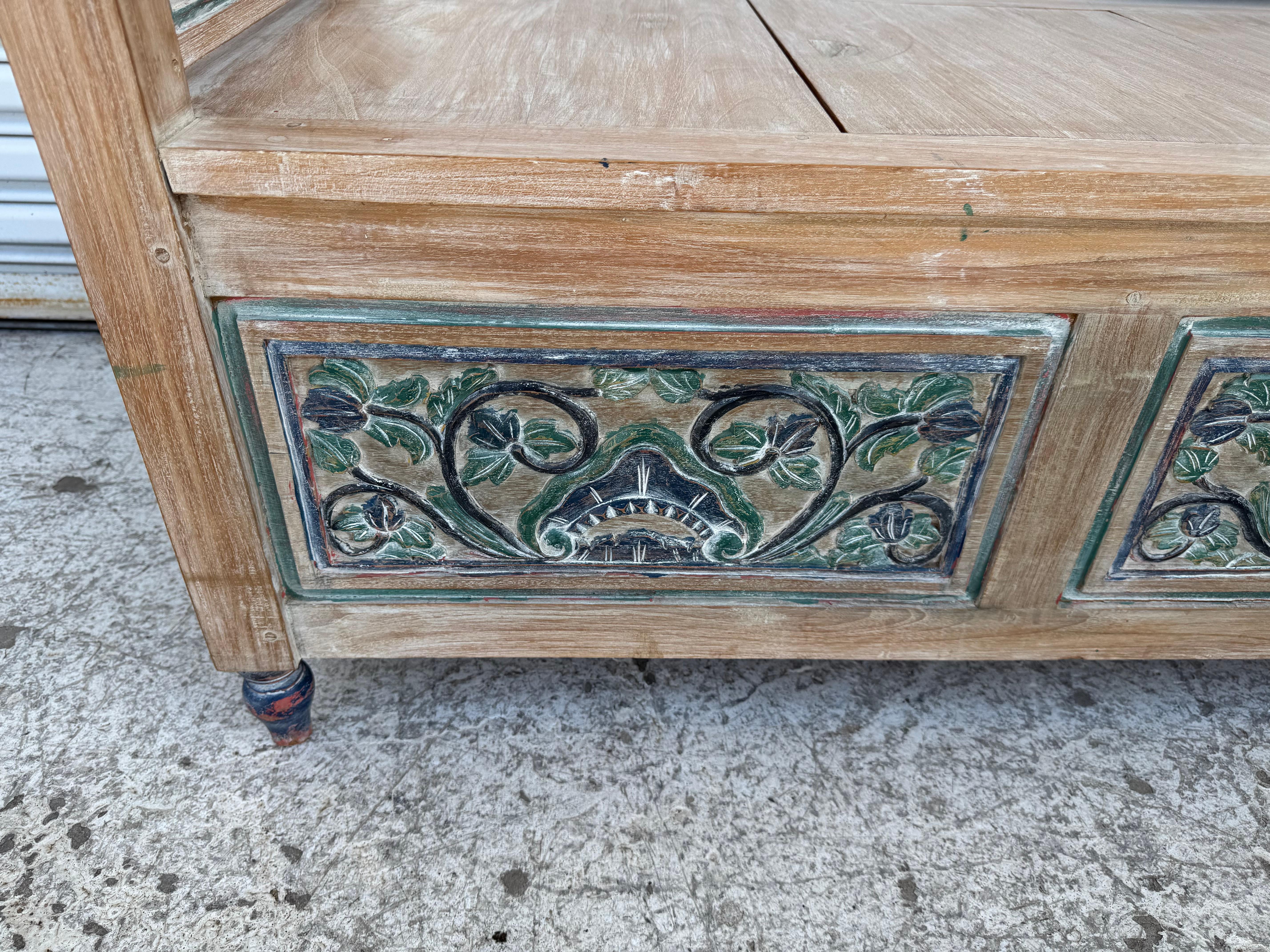 Vintage Hand Painted Dowery Chest/Bench In Good Condition For Sale In Pasadena, TX