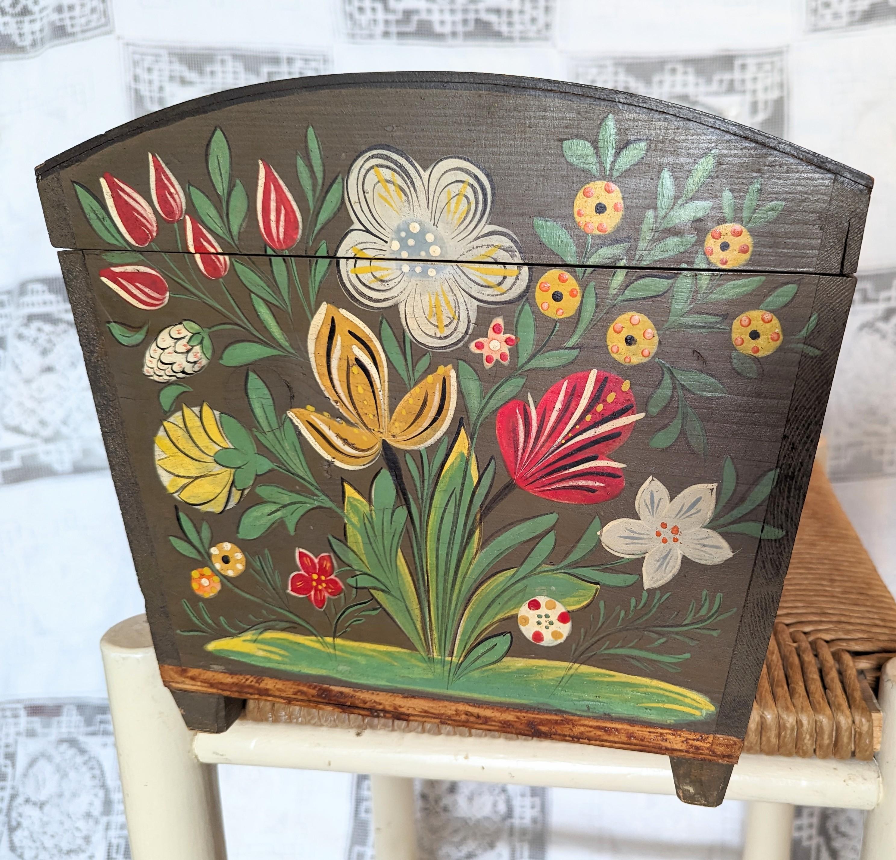 Vintage Hand Painted Folk Art Chest Box Floral Birds Traditional Medium Storage For Sale 2